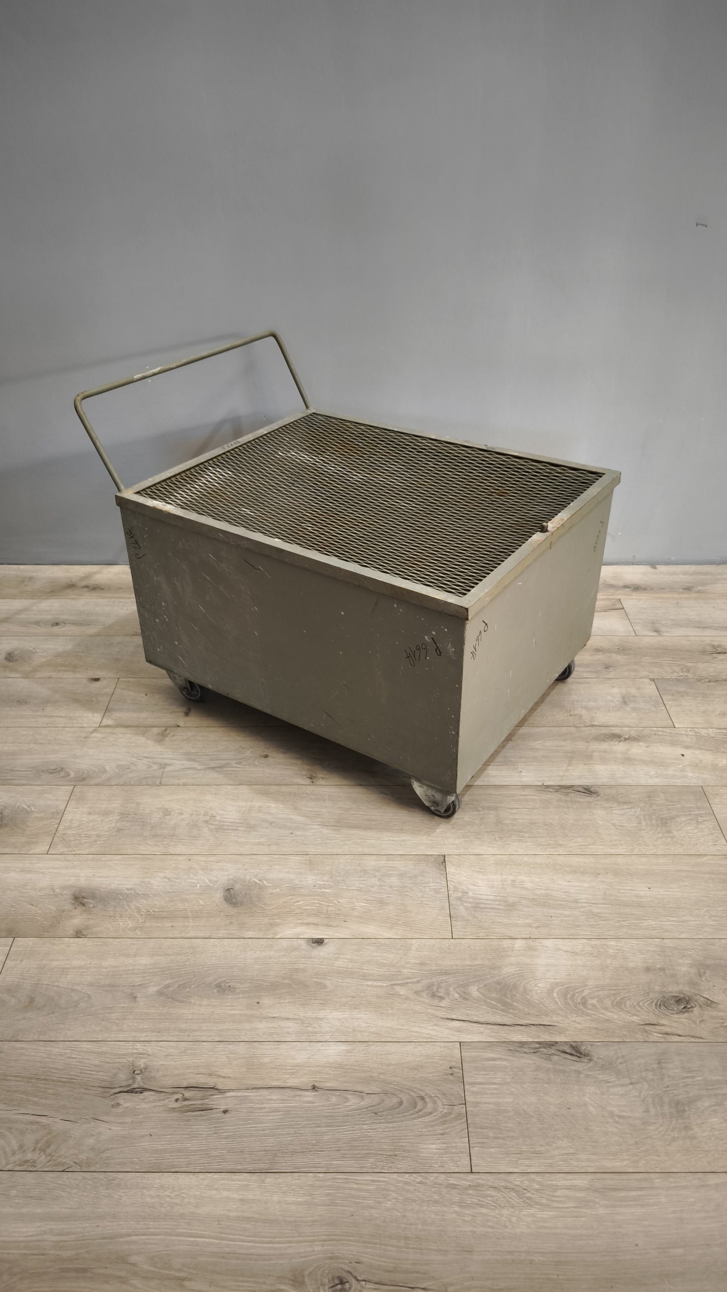 78972 Carrello in ferro stile industriale