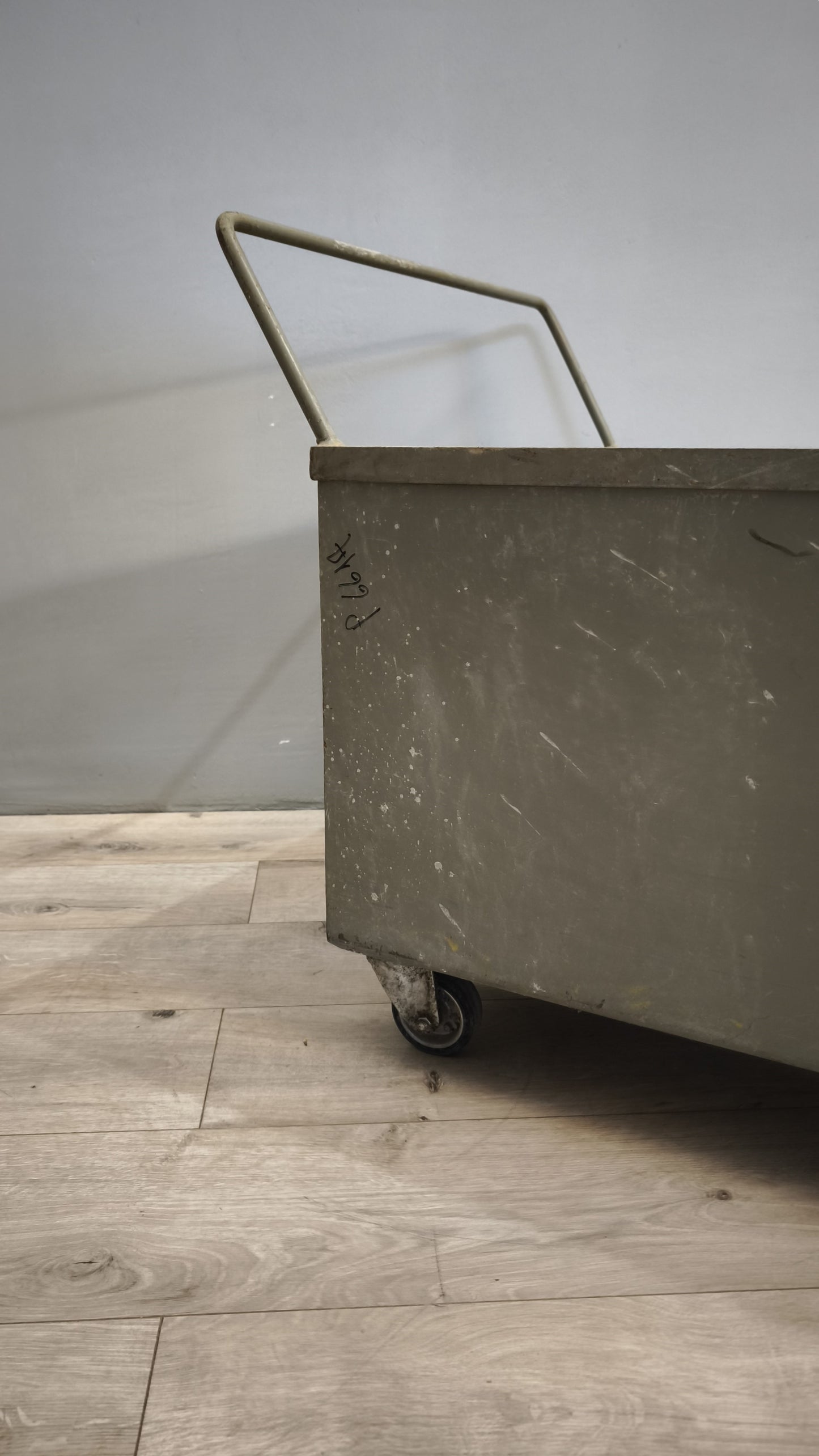 78972 Carrello in ferro stile industriale