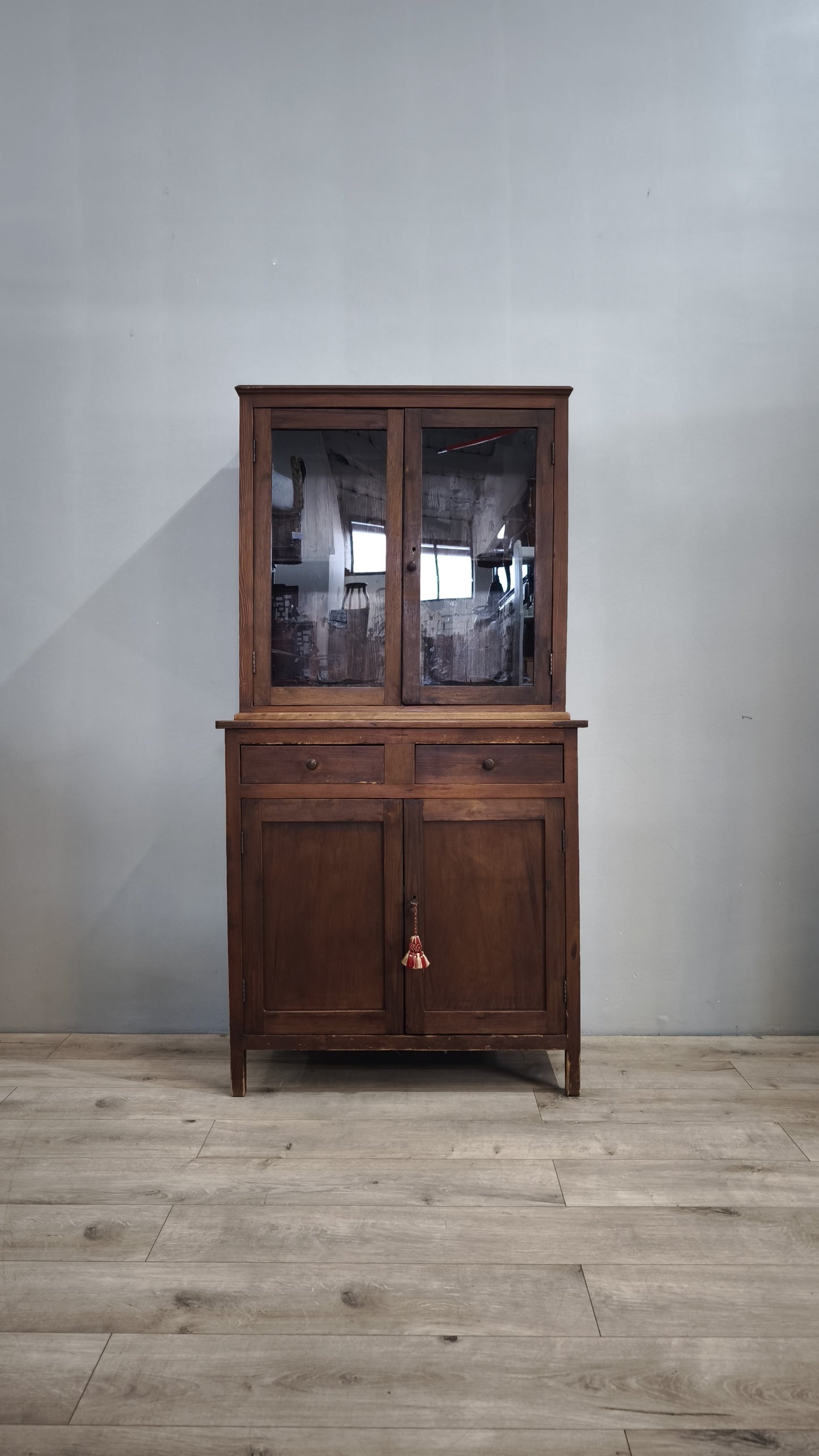 78988 Credenza in legno due sportelli