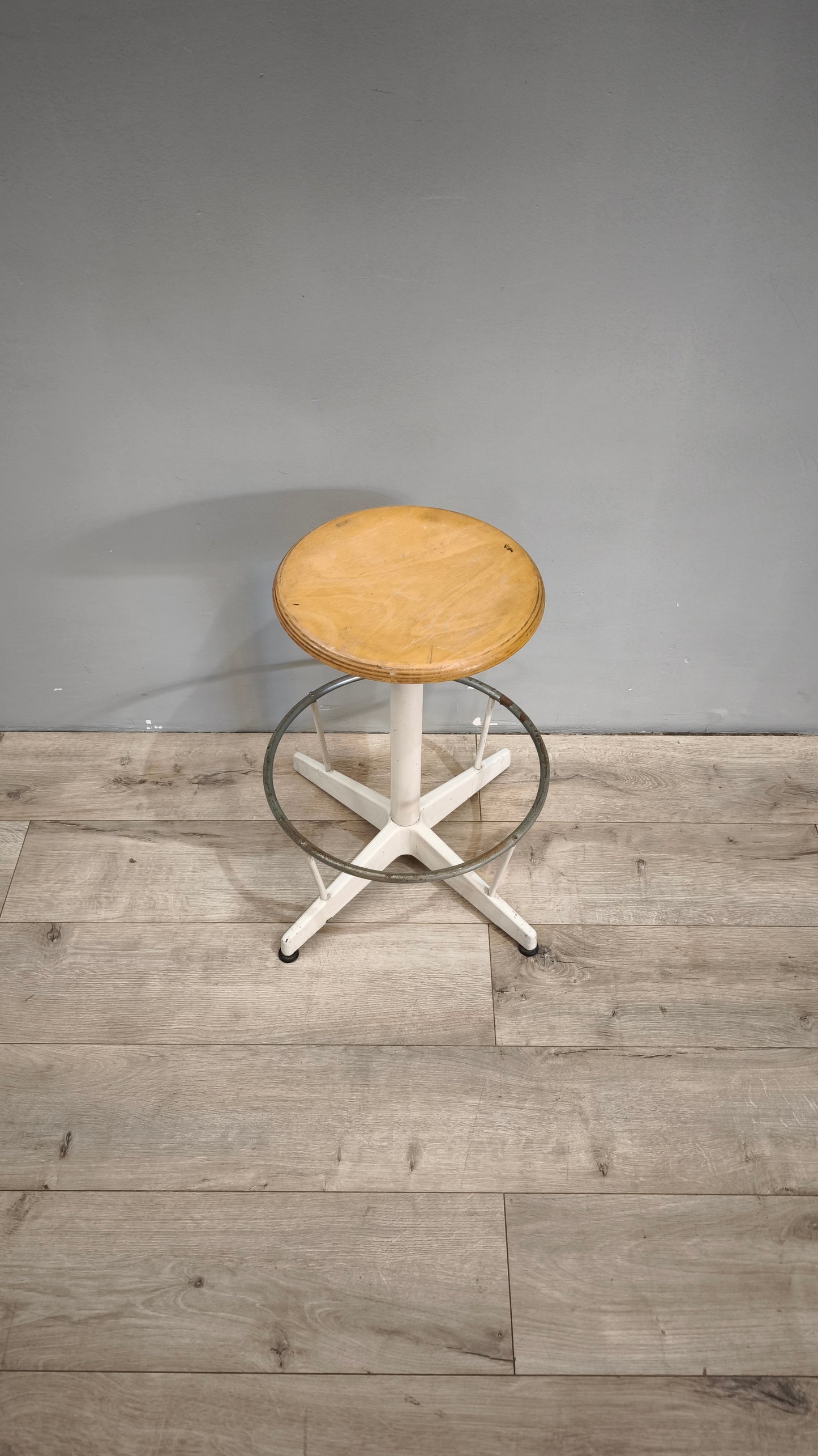 79020 Sgabello stile industriale