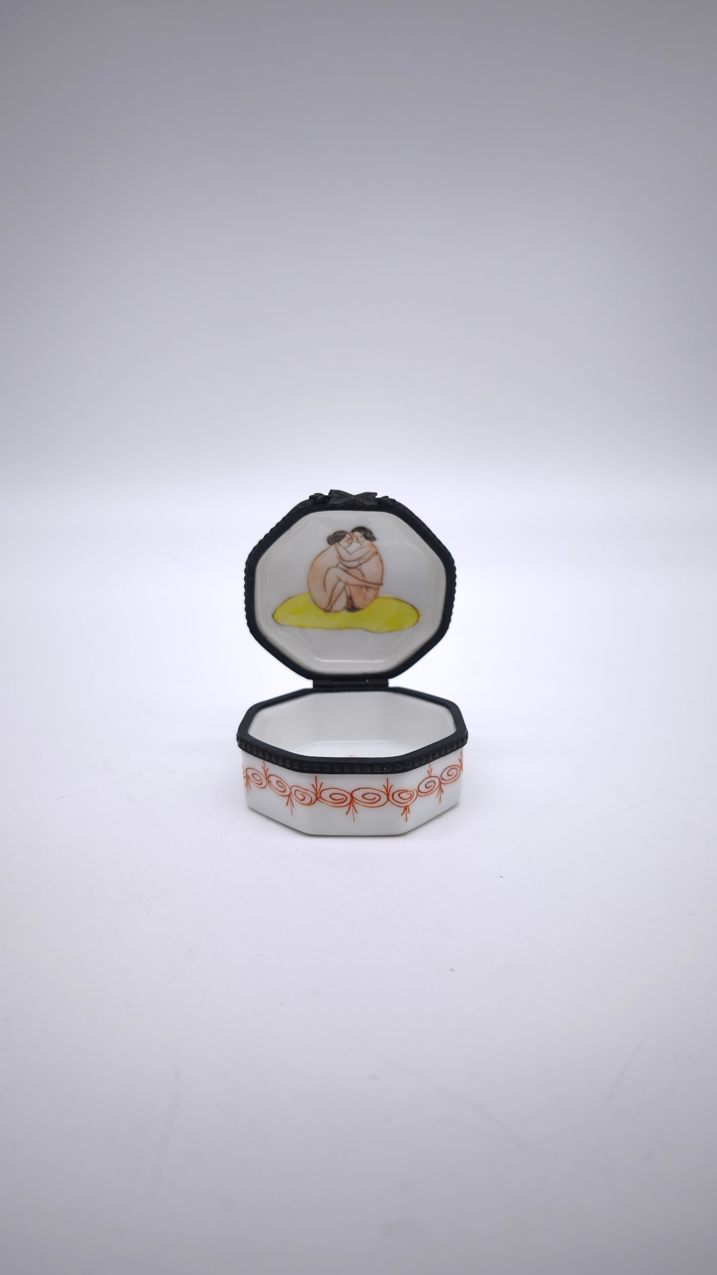78847-4 Scatolina in ceramica Limoges