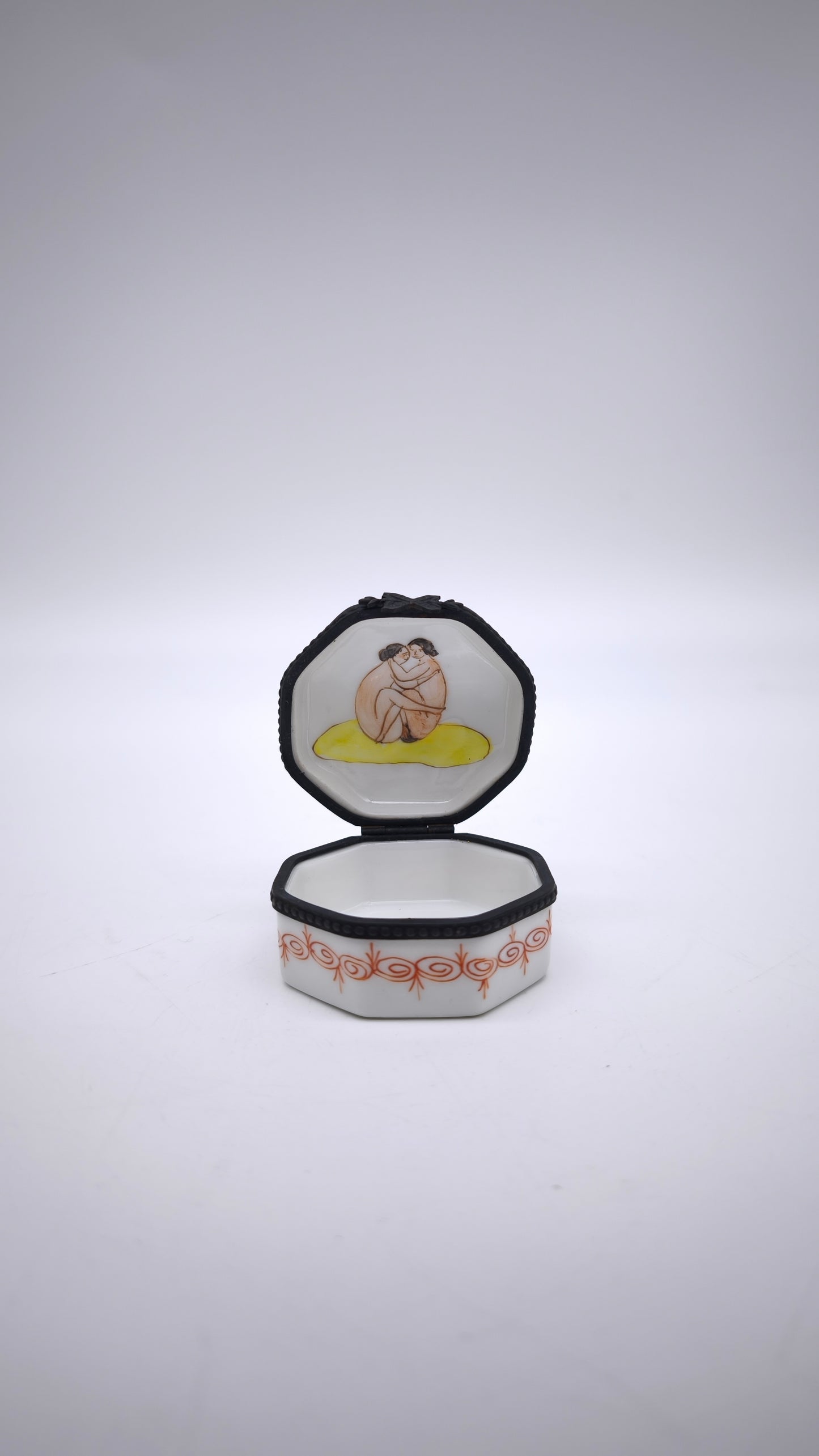 78847-4 Scatolina in ceramica Limoges