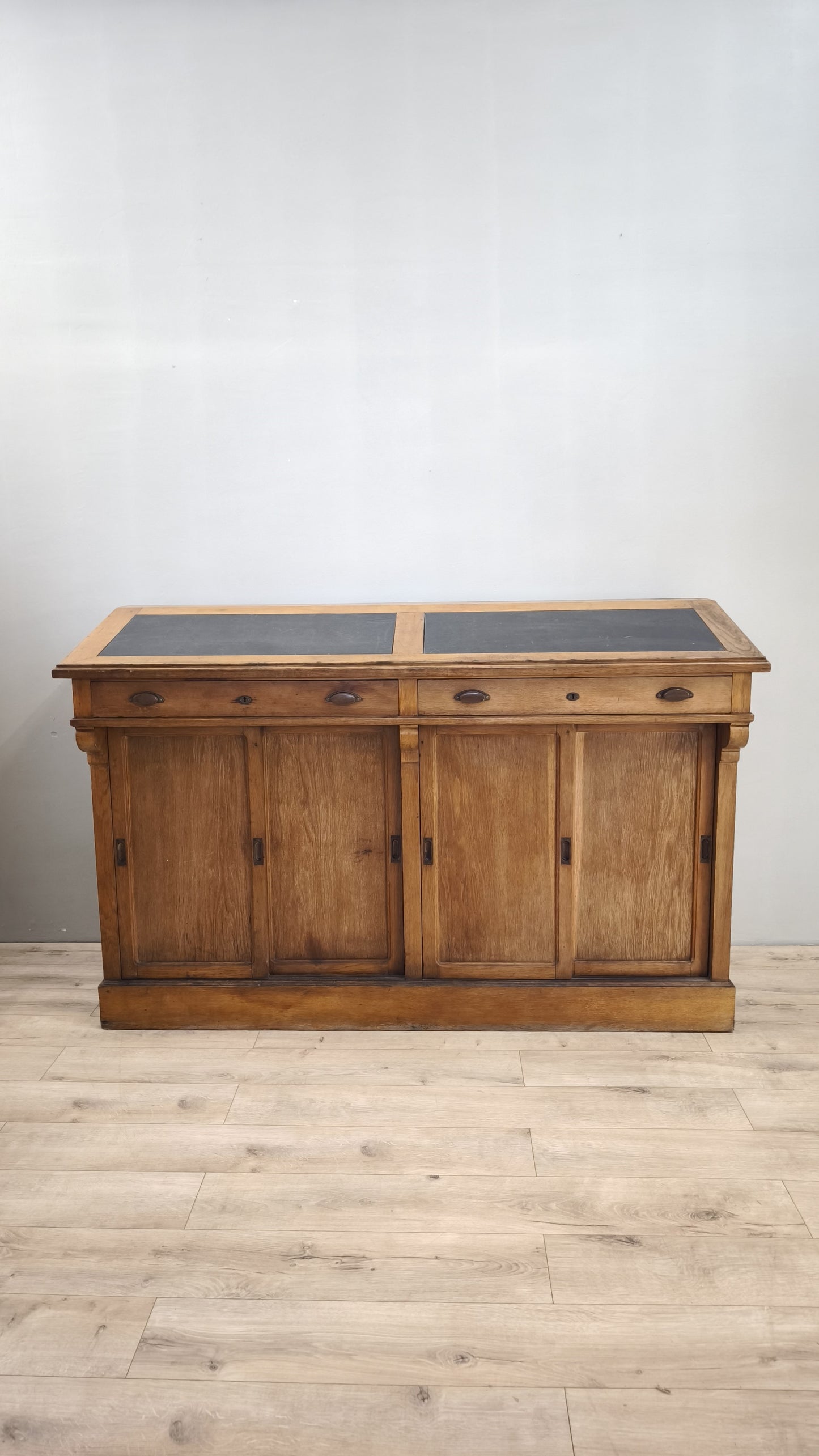 79072 Mobile archivio in legno con piano inclinato
