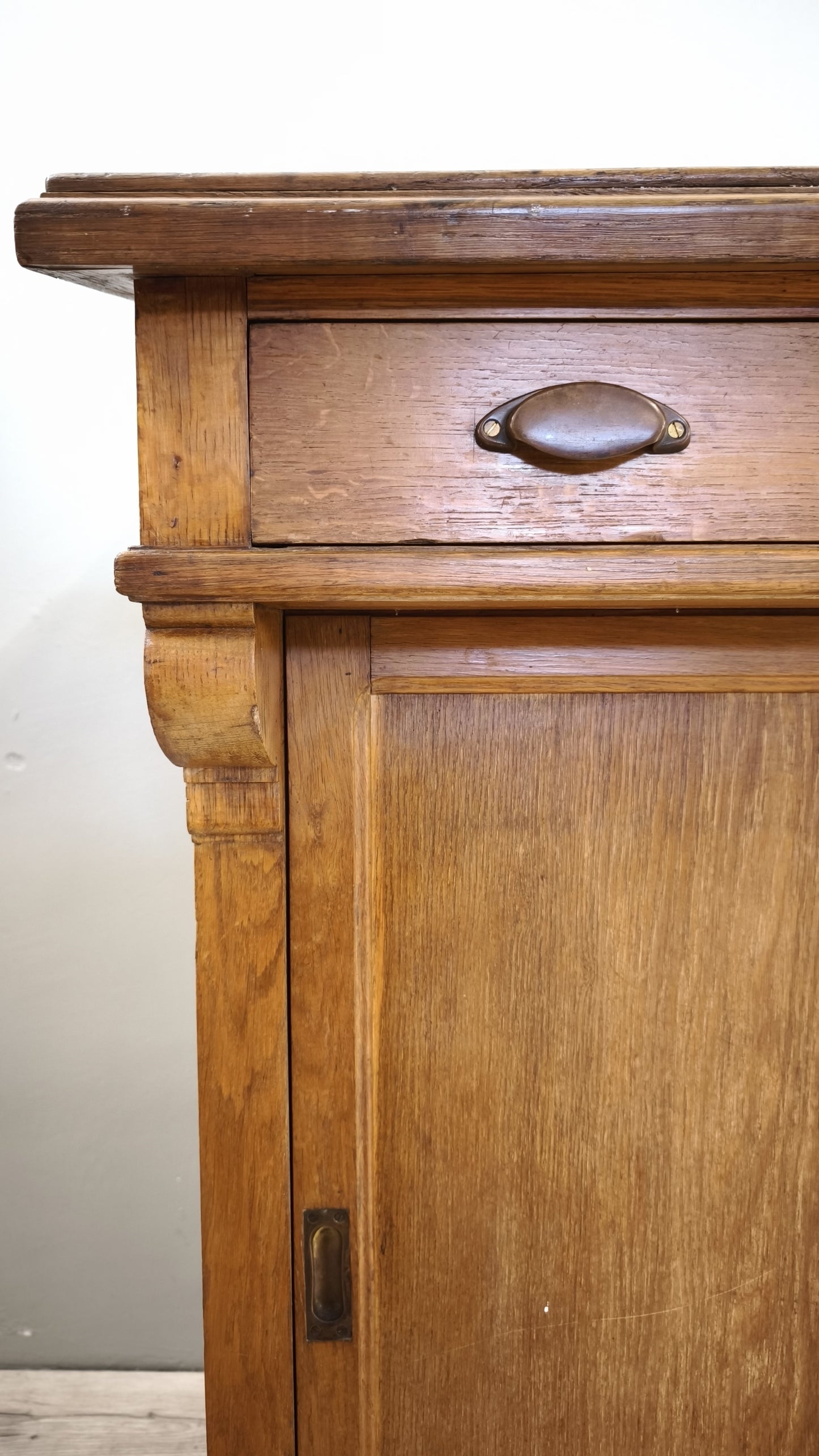 79072 Mobile archivio in legno con piano inclinato