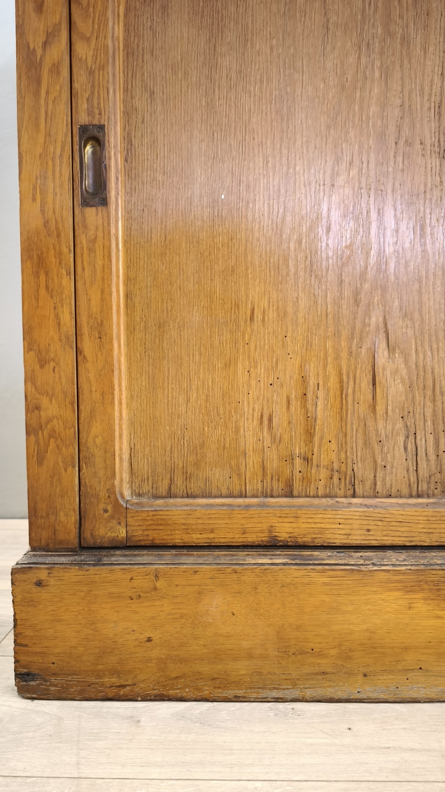79072 Mobile archivio in legno con piano inclinato