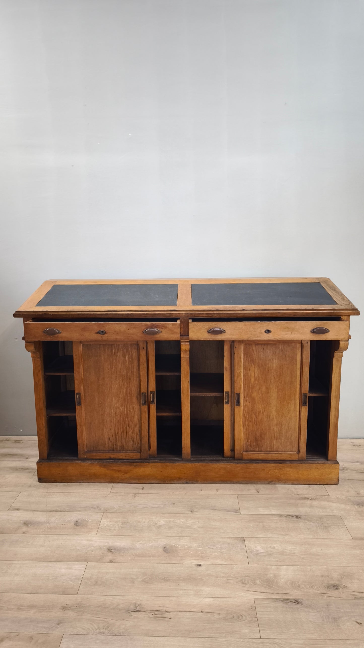 79072 Mobile archivio in legno con piano inclinato
