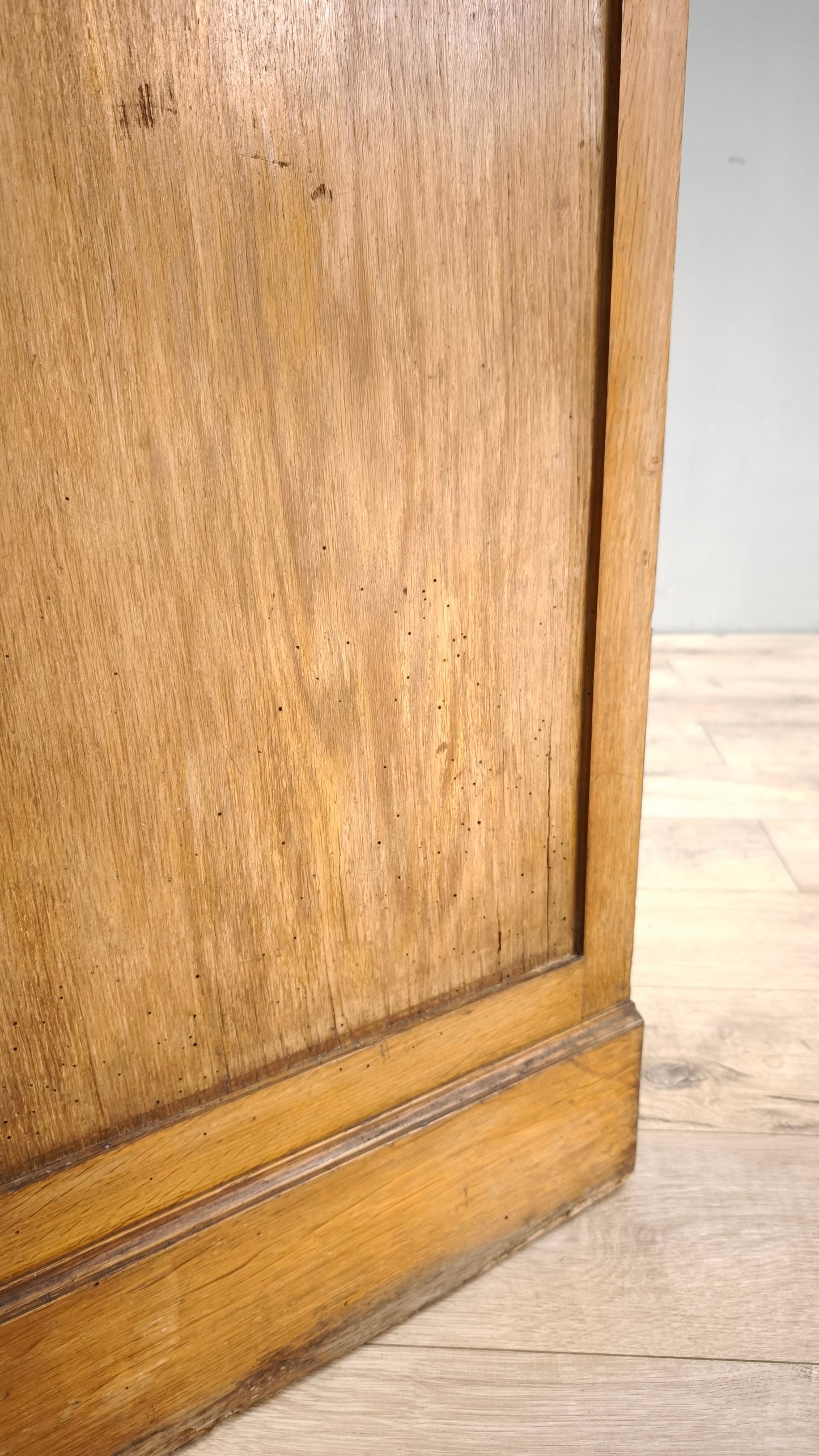 79072 Mobile archivio in legno con piano inclinato