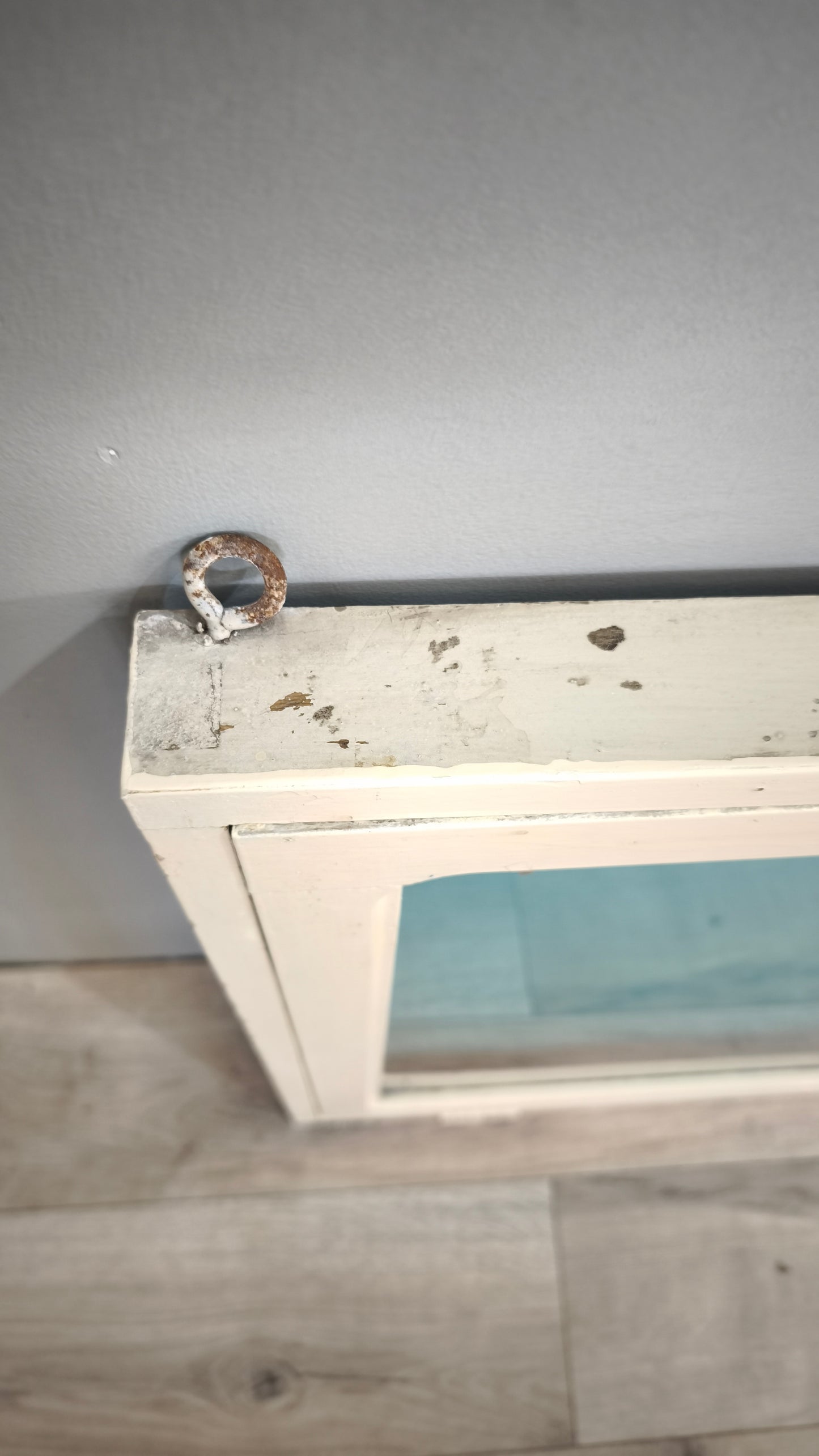 79199 Bacheca in legno con cornice bianca