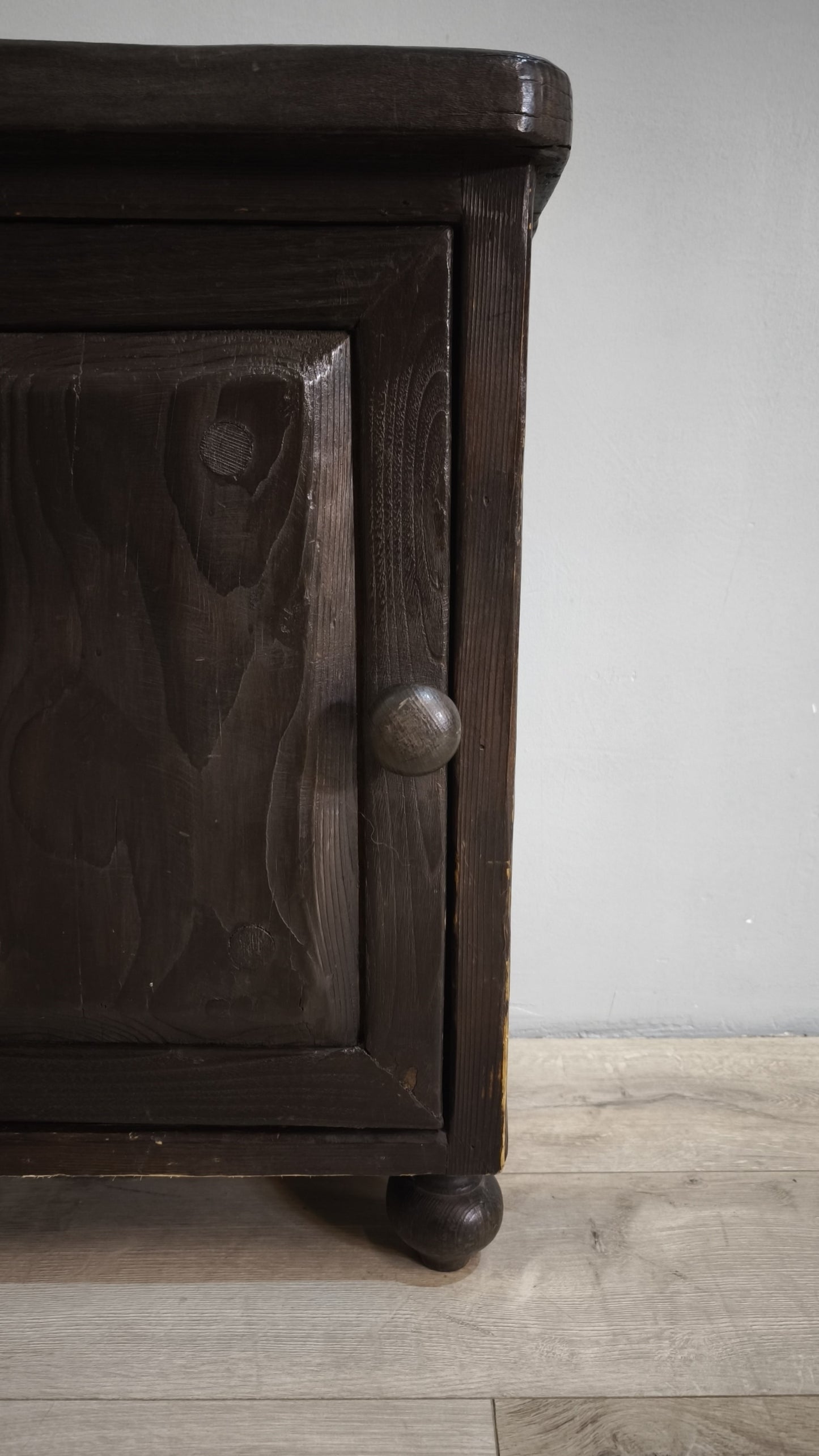 79237 Comodino singolo in legno massello