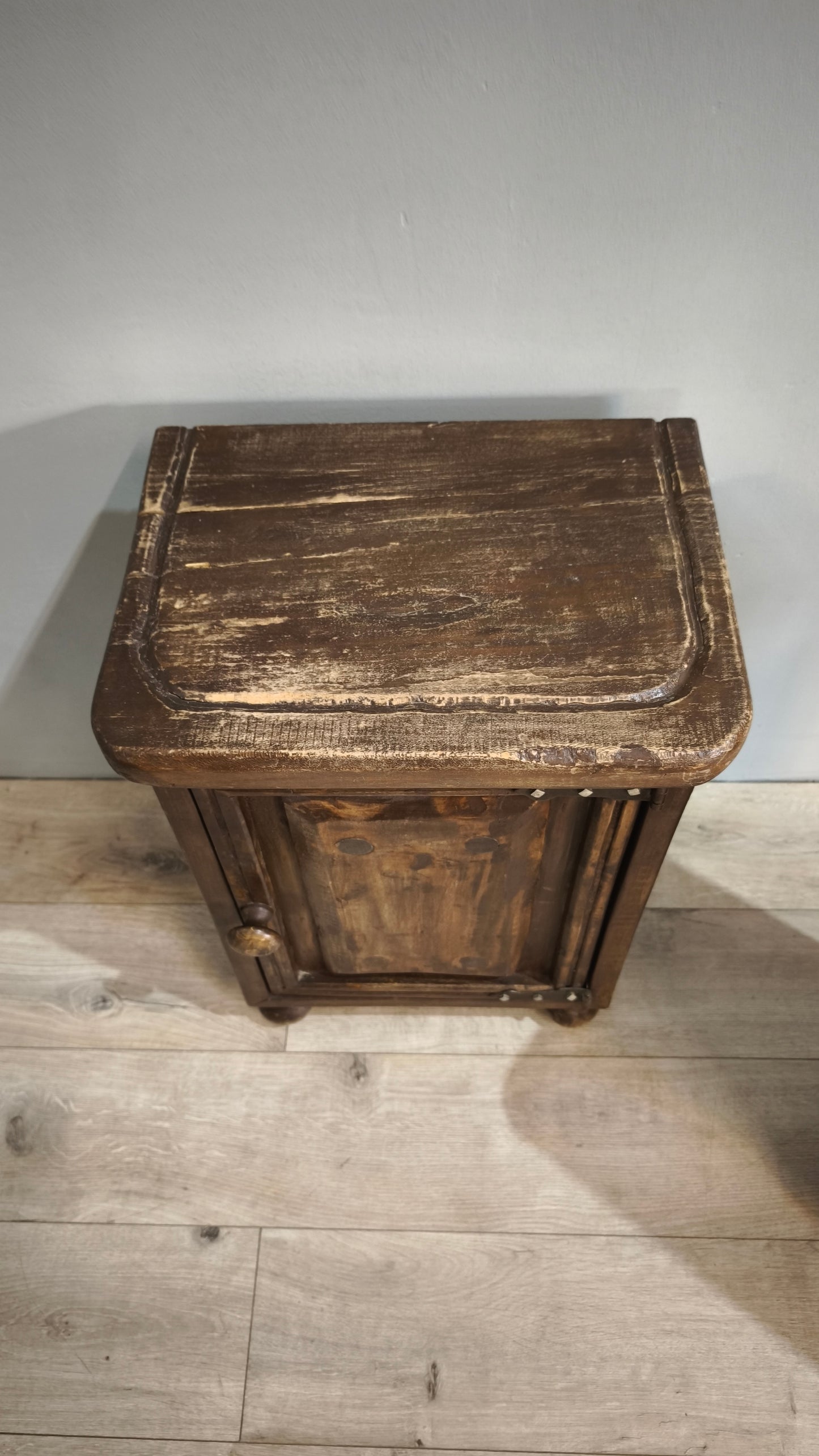 79236 Coppia di comodini in legno massello