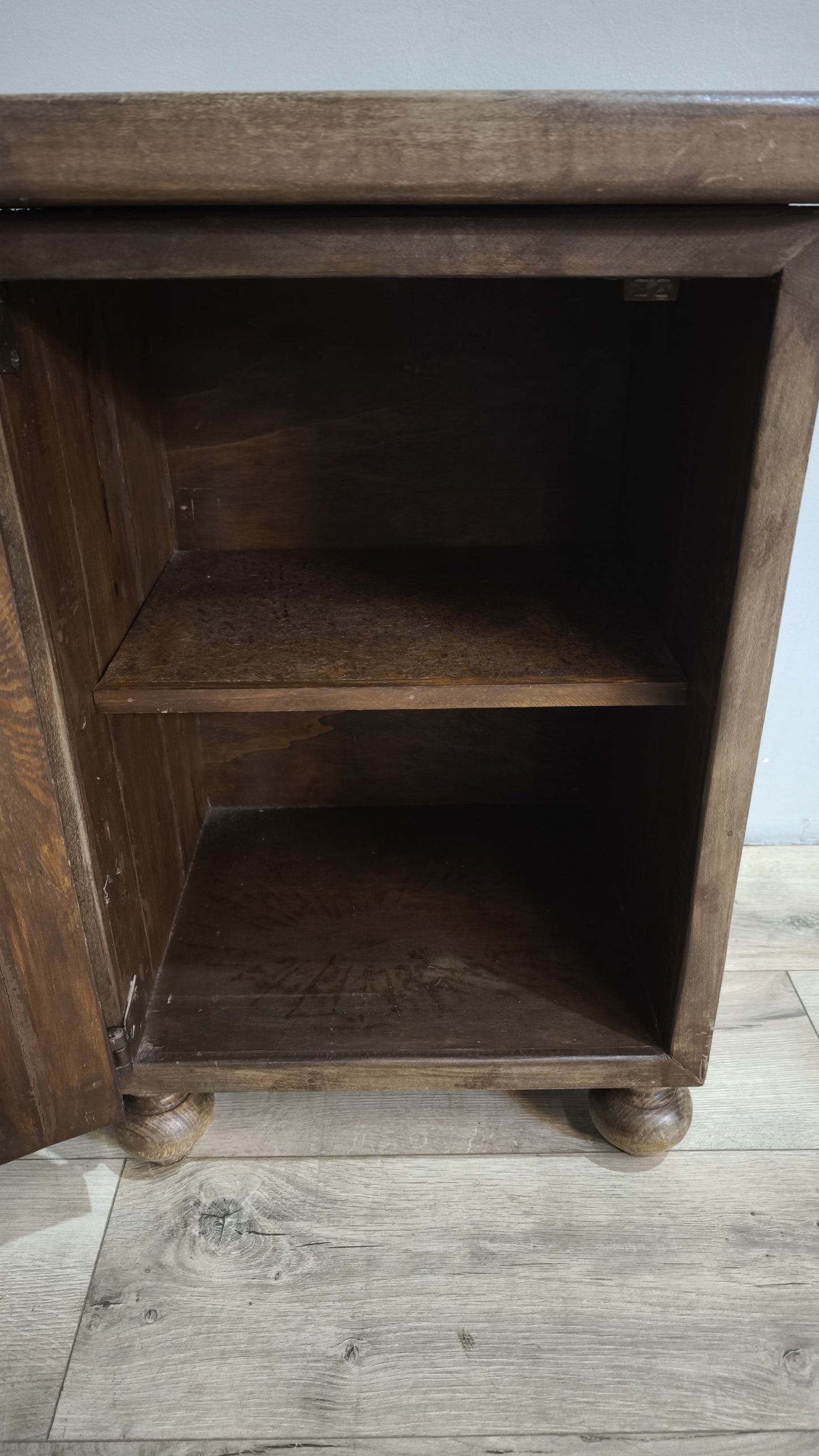 79236 Coppia di comodini in legno massello