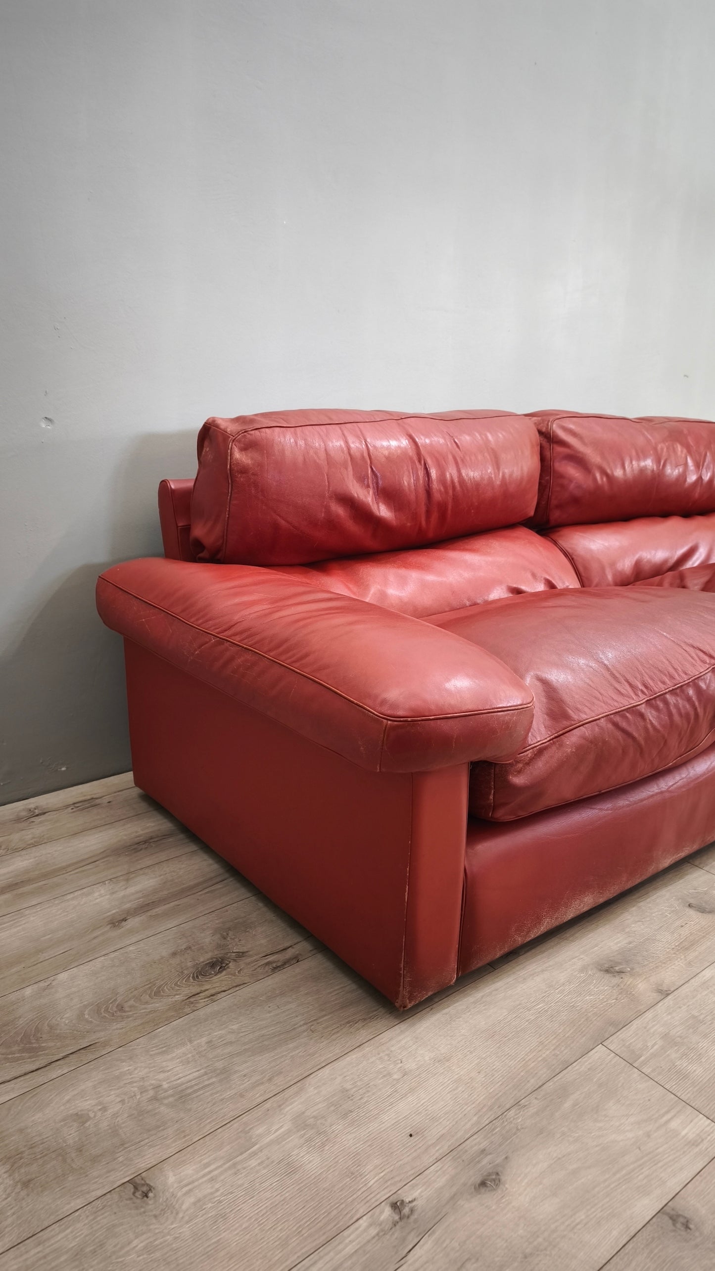 79370 Divano Poltrona Frau in pelle bordeaux
