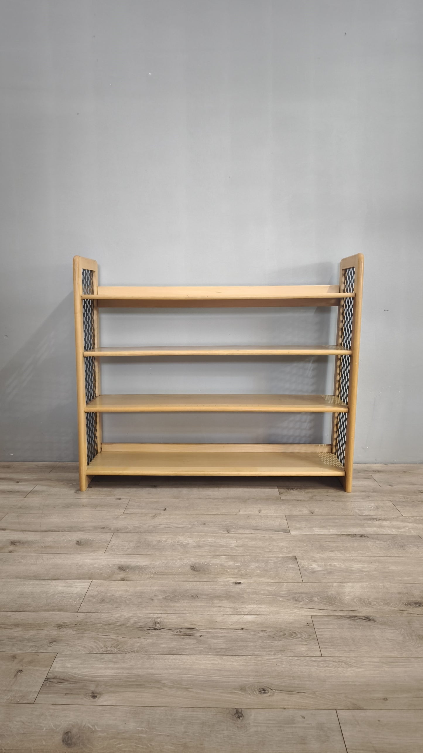 79343 Libreria color legno con tre ripiani