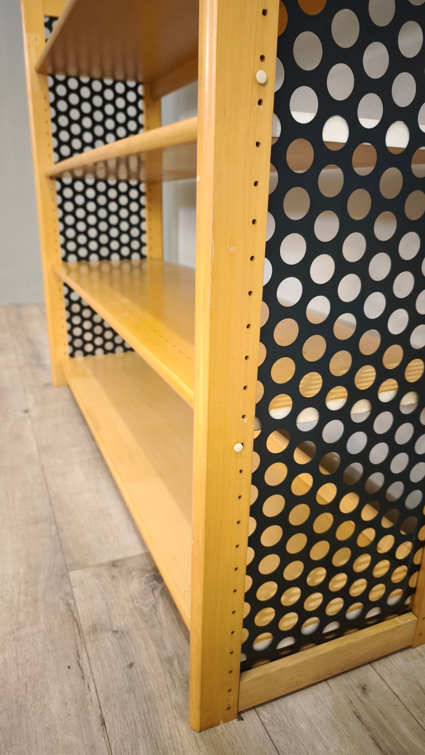 79343 Libreria color legno con tre ripiani