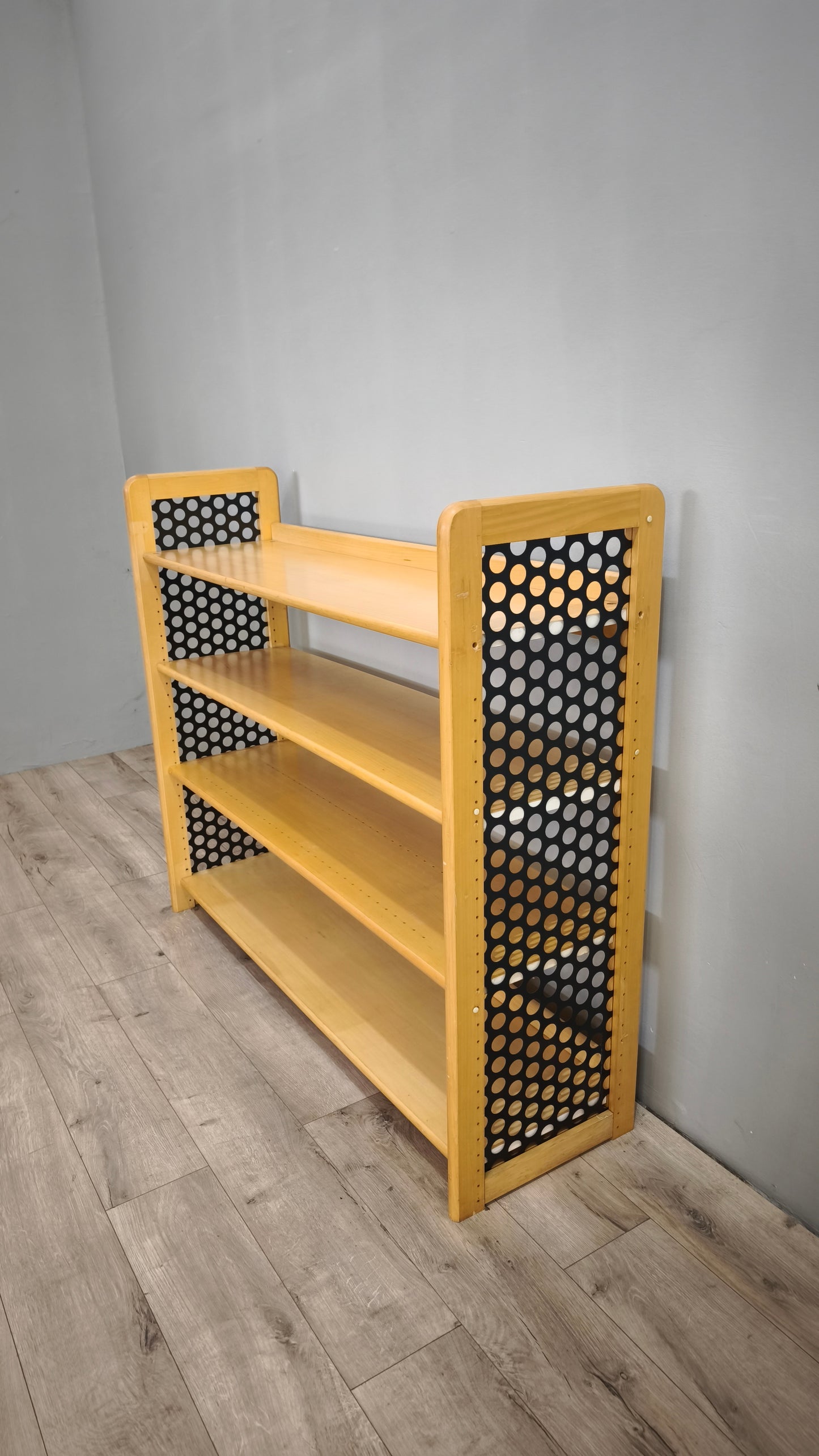 79343 Libreria color legno con tre ripiani
