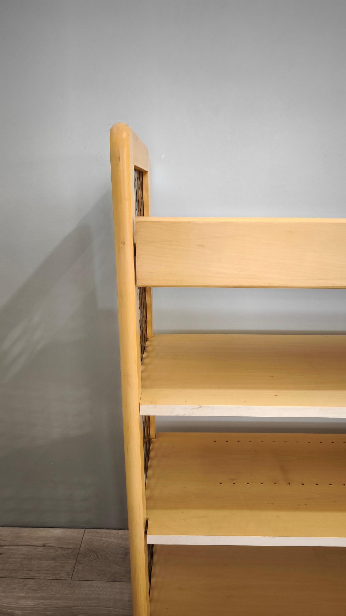 79343 Libreria color legno con tre ripiani