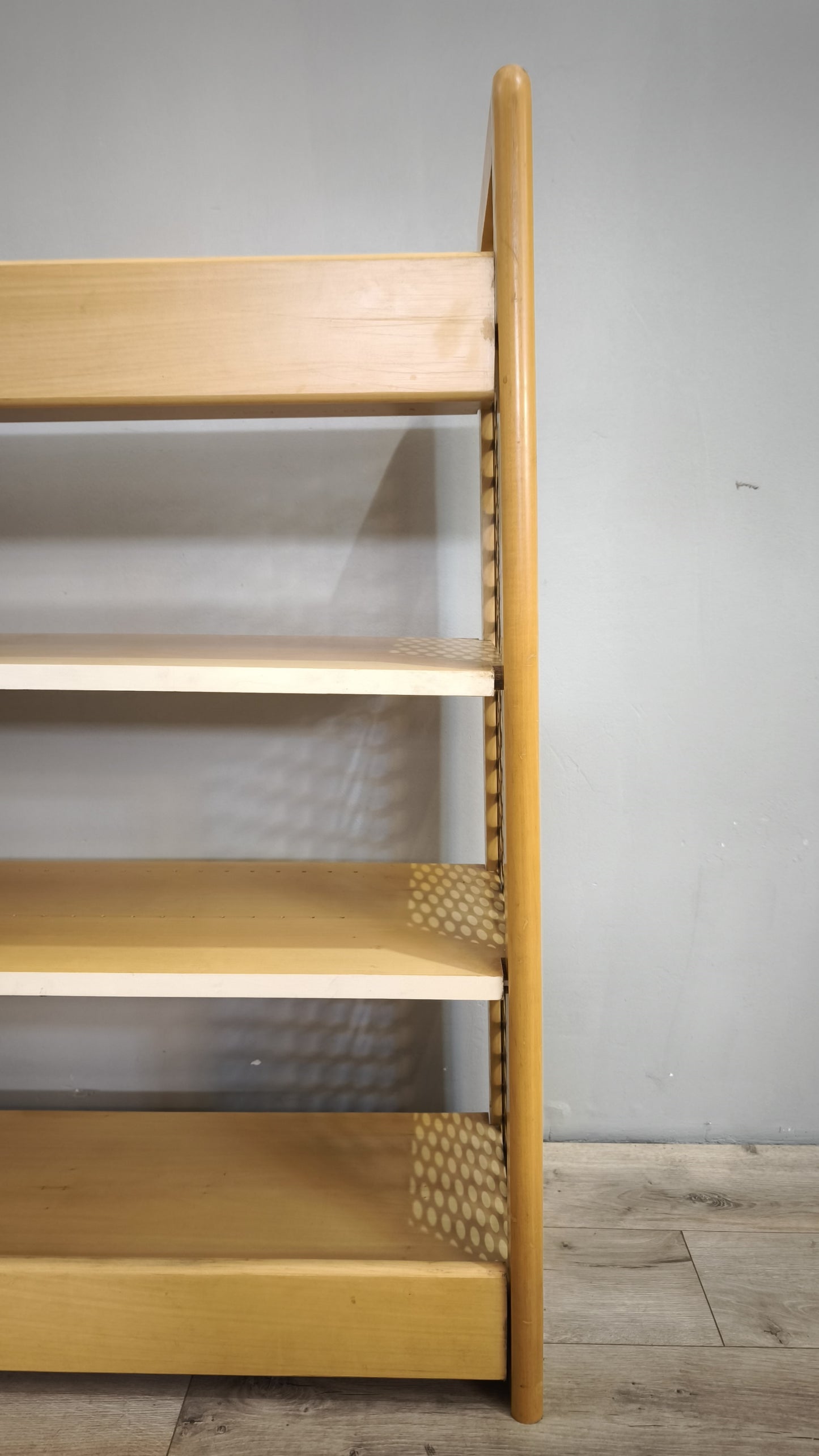 79343 Libreria color legno con tre ripiani