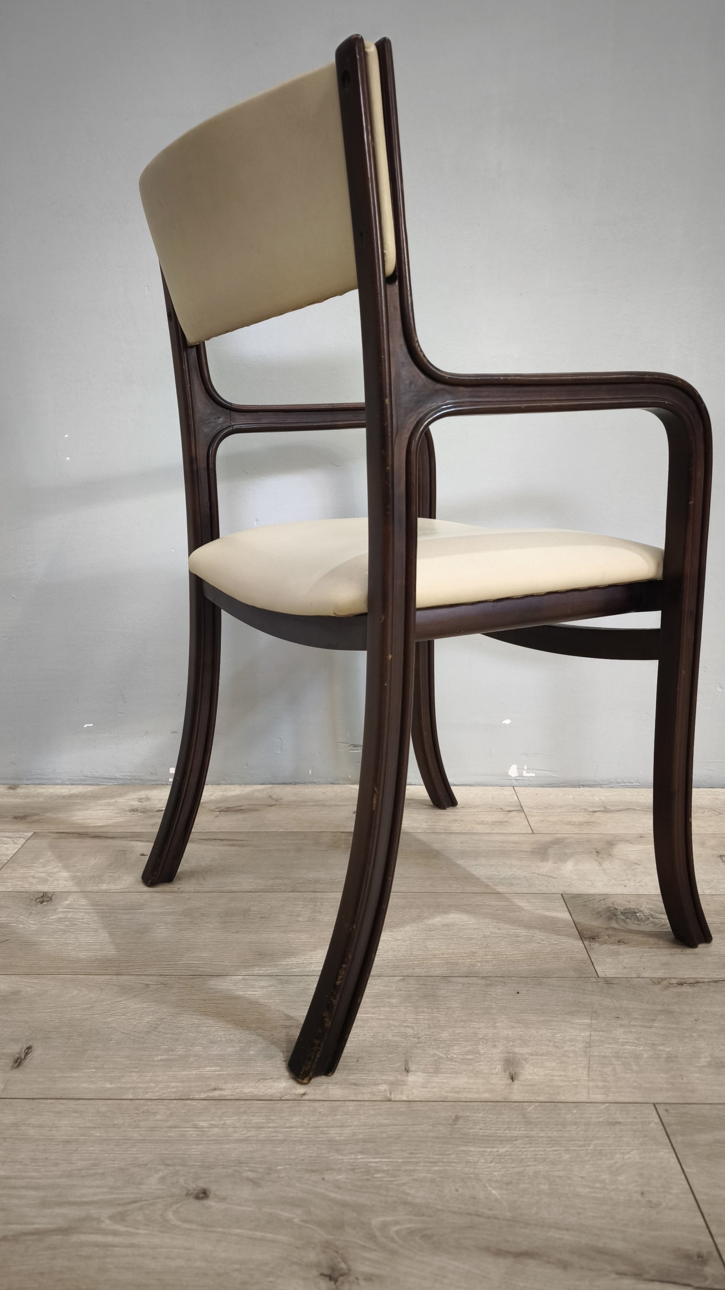 79346 Poltroncina in legno e tessuto beige