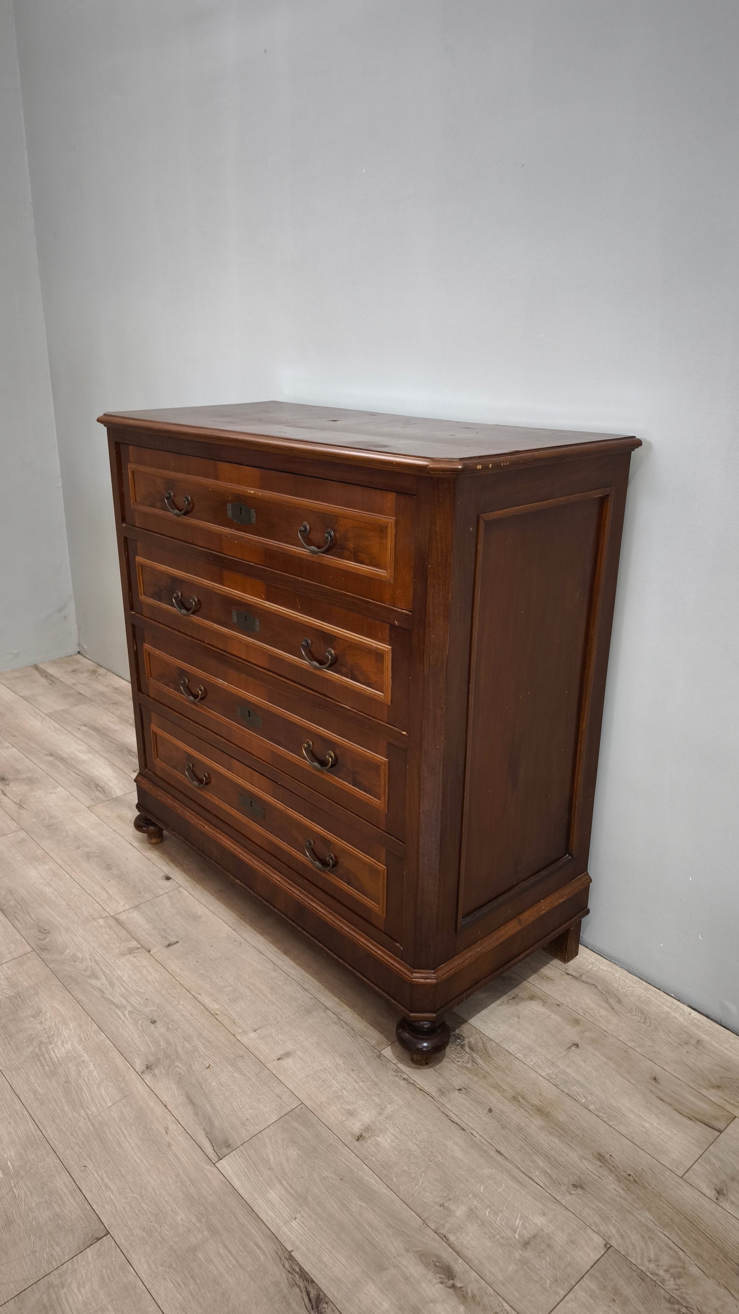 79358 Comò in legno con quatto cassetti