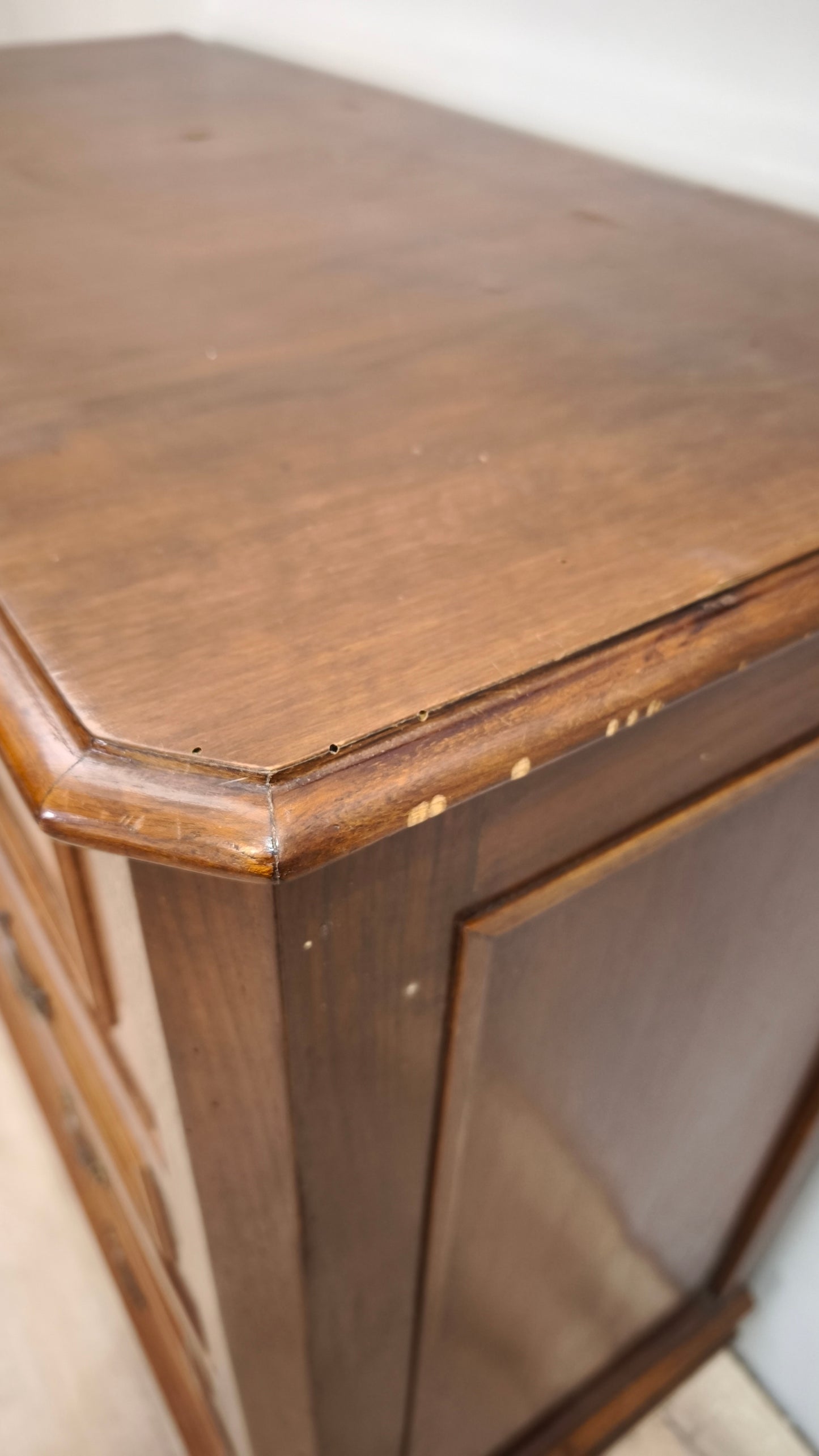 79358 Comò in legno con quatto cassetti