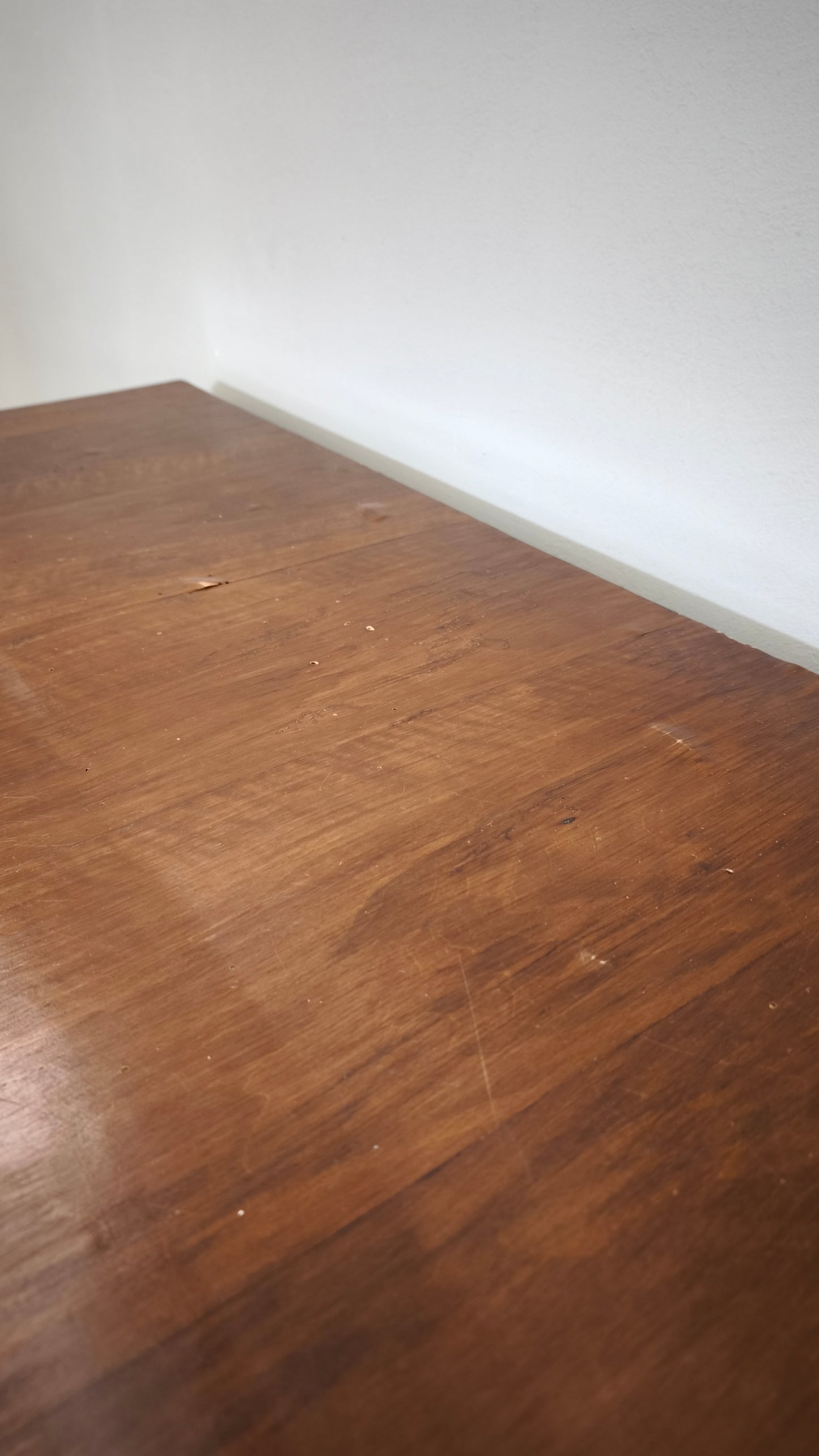 79358 Comò in legno con quatto cassetti