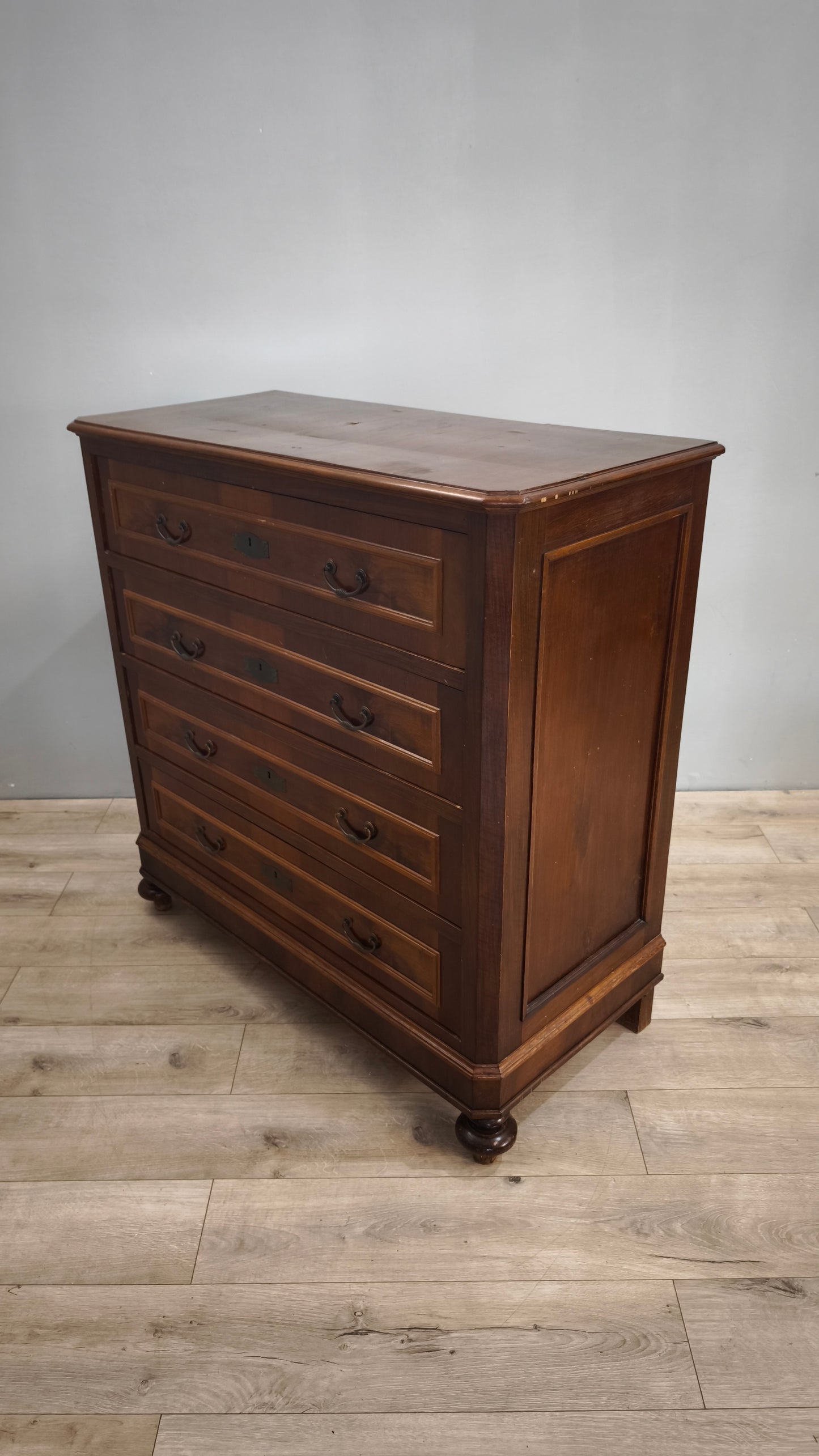 79358 Comò in legno con quatto cassetti