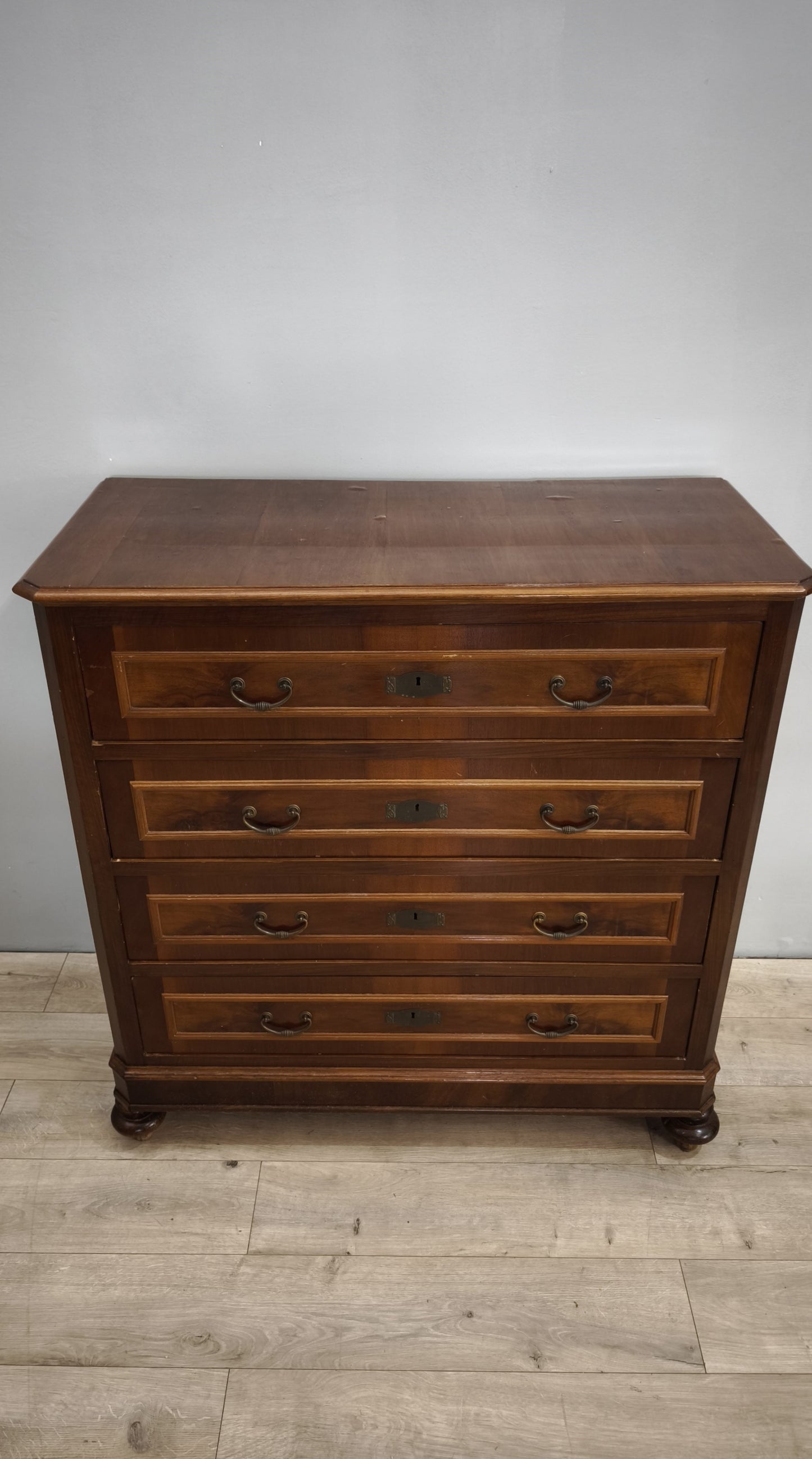 79358 Comò in legno con quatto cassetti