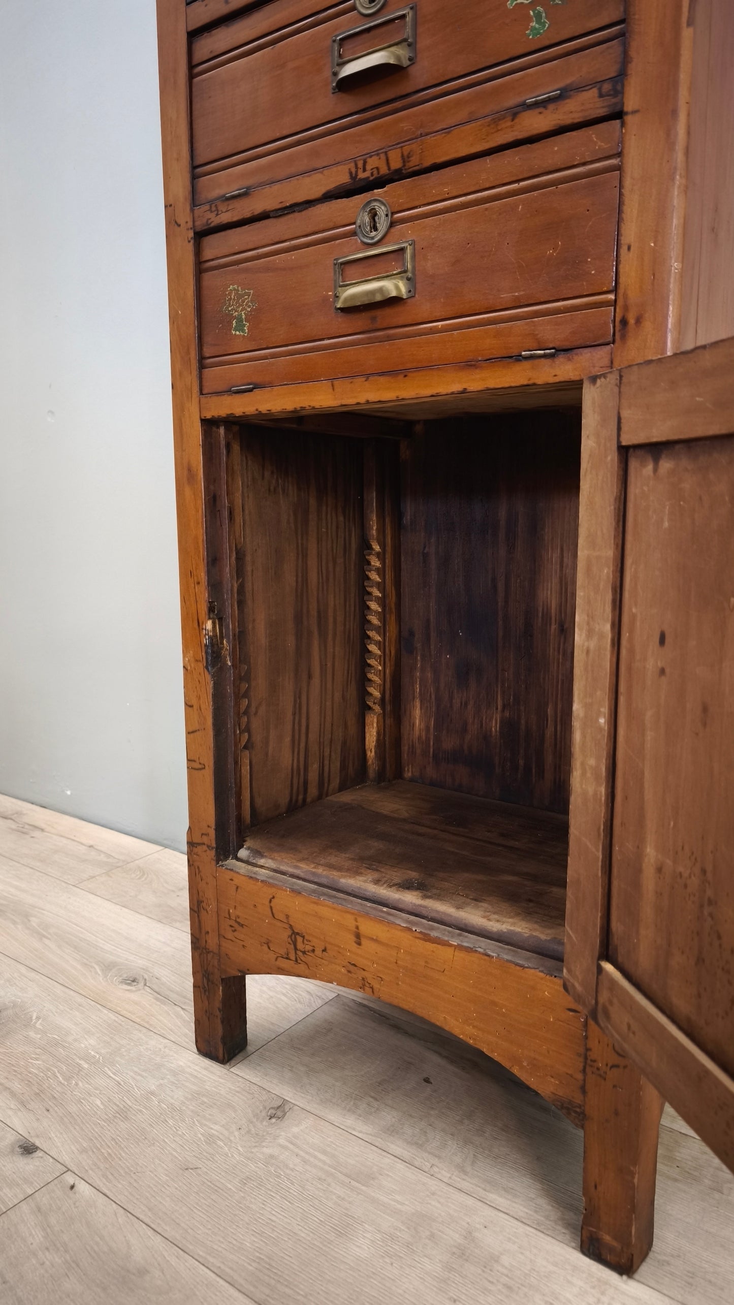 79406 Mobiletto archivio in legno