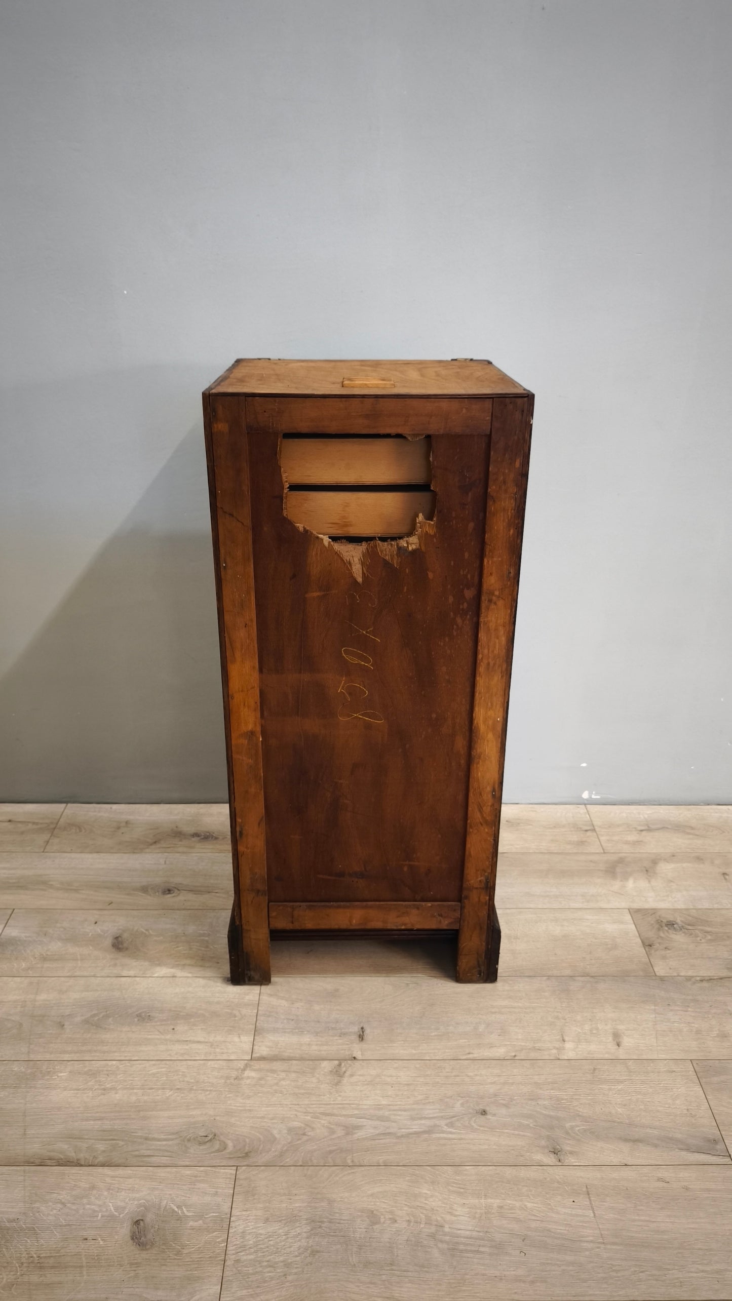 79405 Mobiletto archivio a serrandina in legno