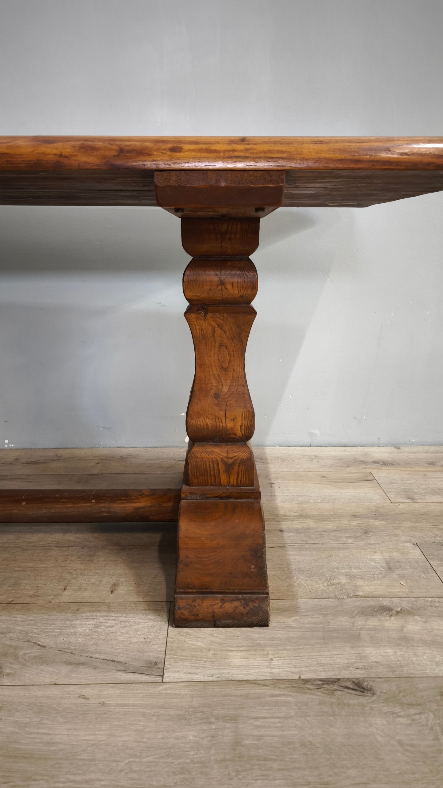 79717 Tavolo in legno massello