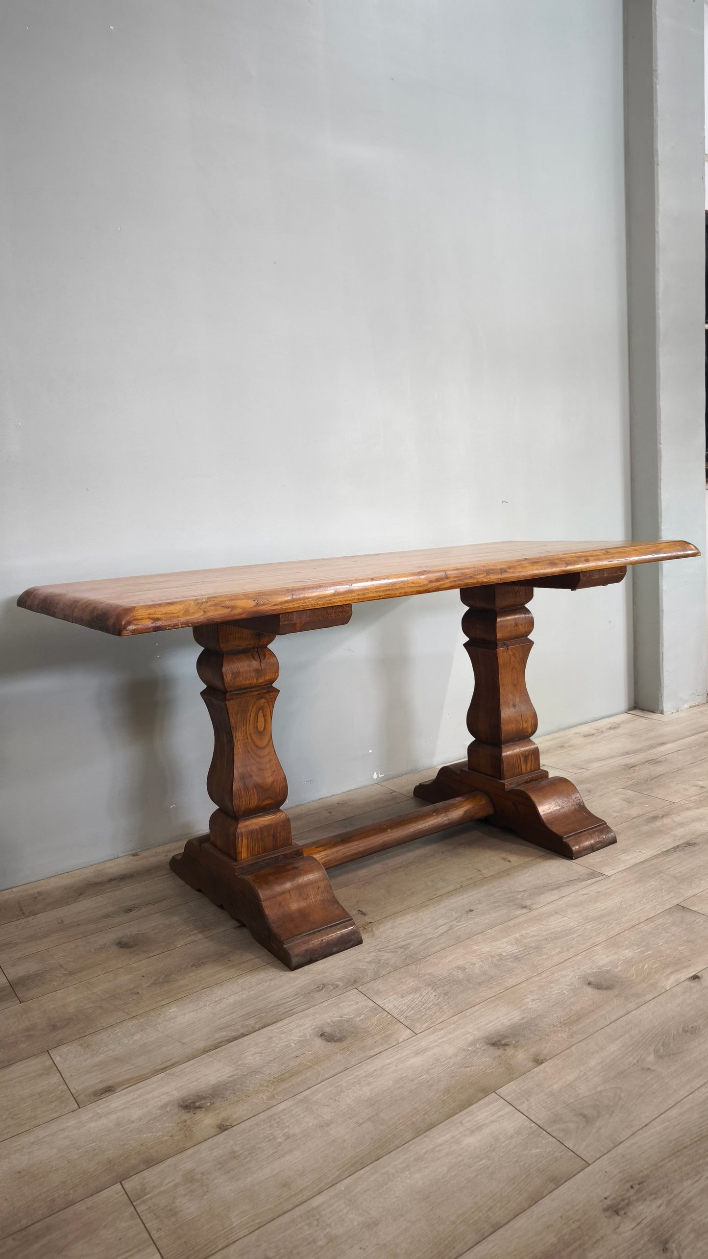 79717 Tavolo in legno massello