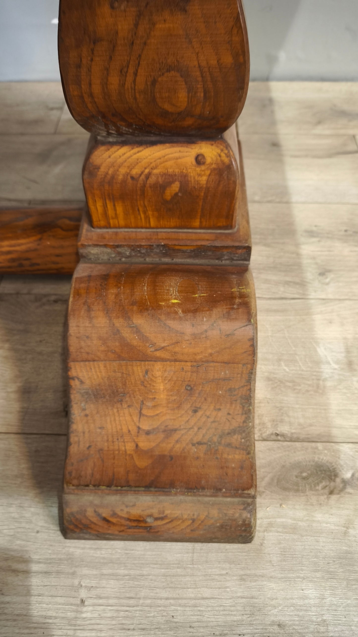79717 Tavolo in legno massello