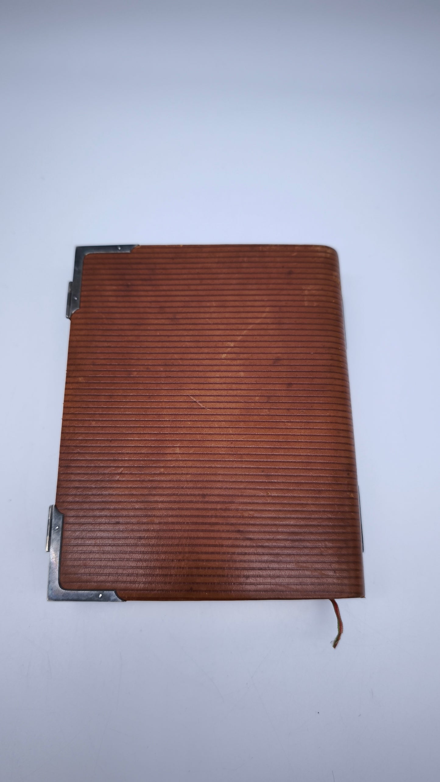 79665 Libro di preghiere con copertina rigida e chiusure in metallo