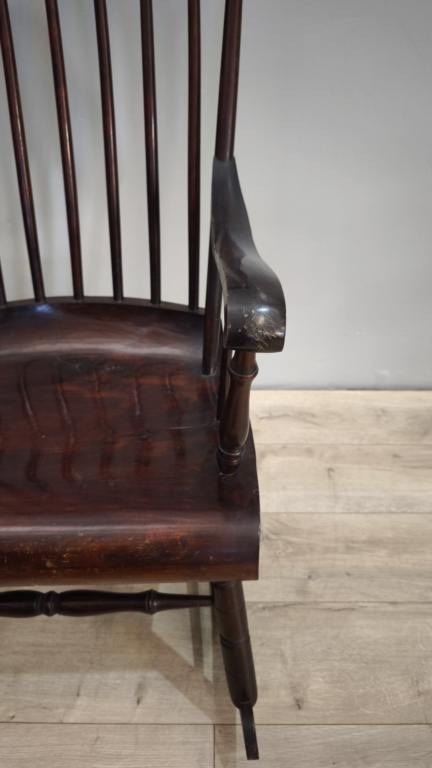 81454 Sedia a dondolo in legno