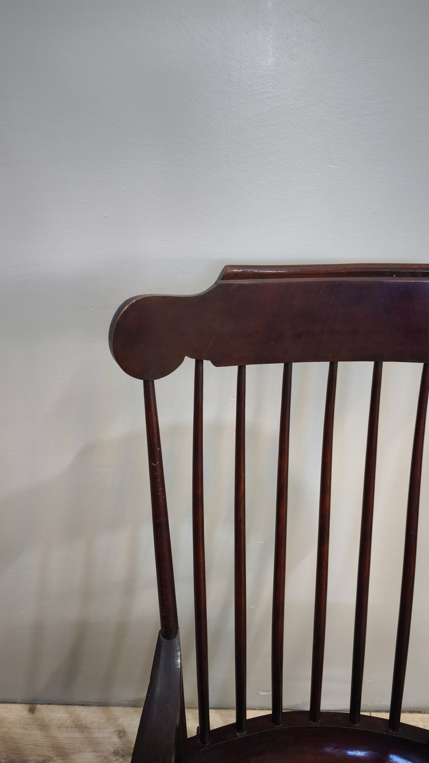 81454 Sedia a dondolo in legno