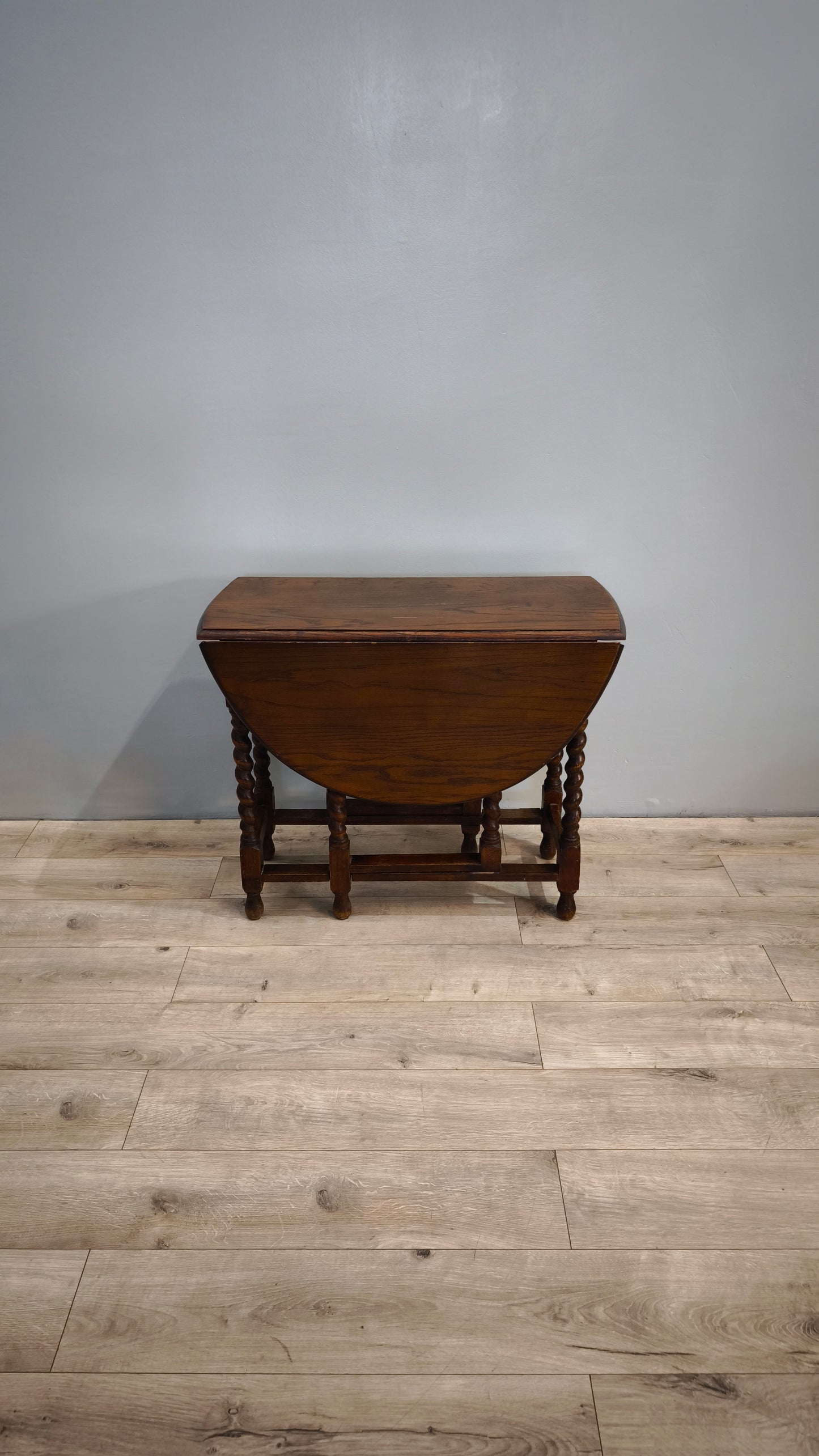 81538 Tavolo a bandelle in legno