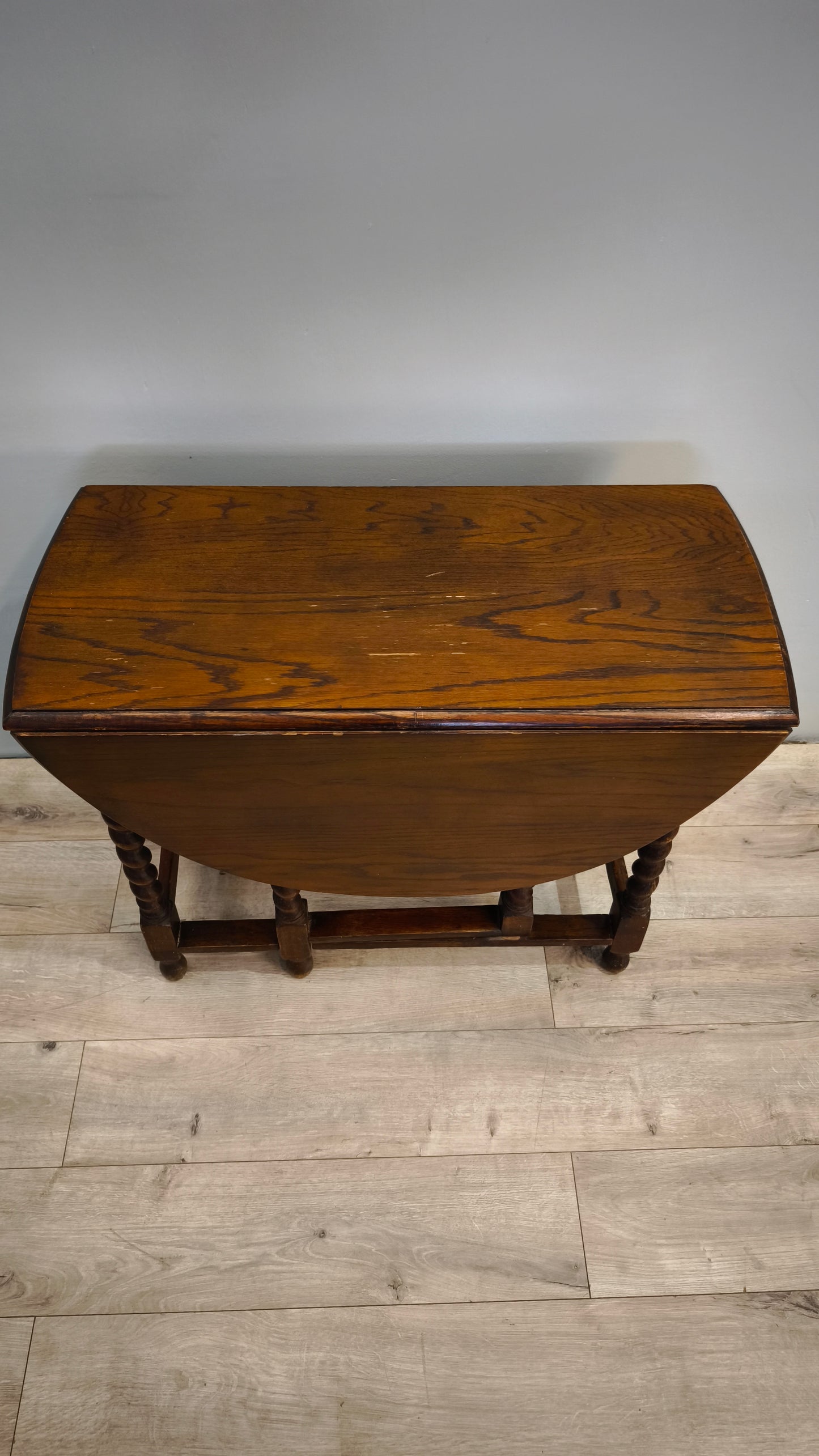 81538 Tavolo a bandelle in legno