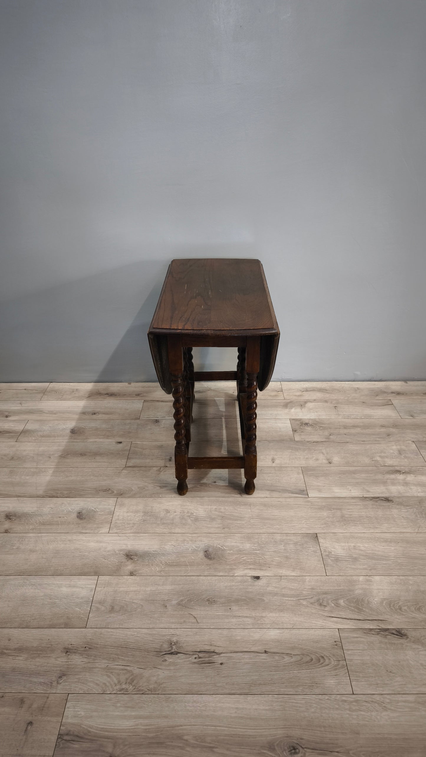 81538 Tavolo a bandelle in legno