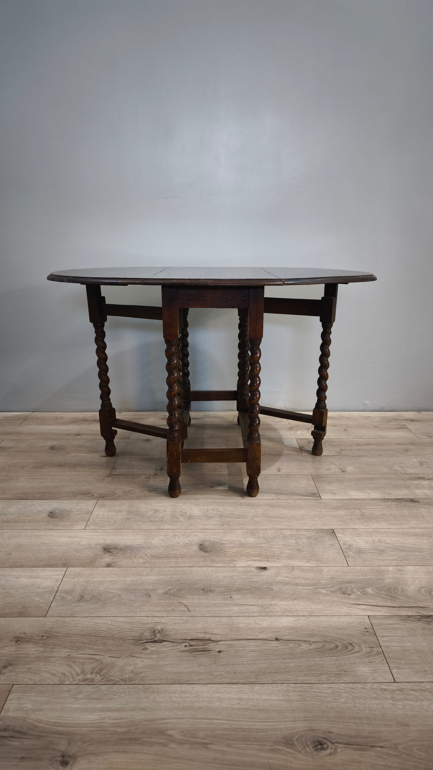 81538 Tavolo a bandelle in legno