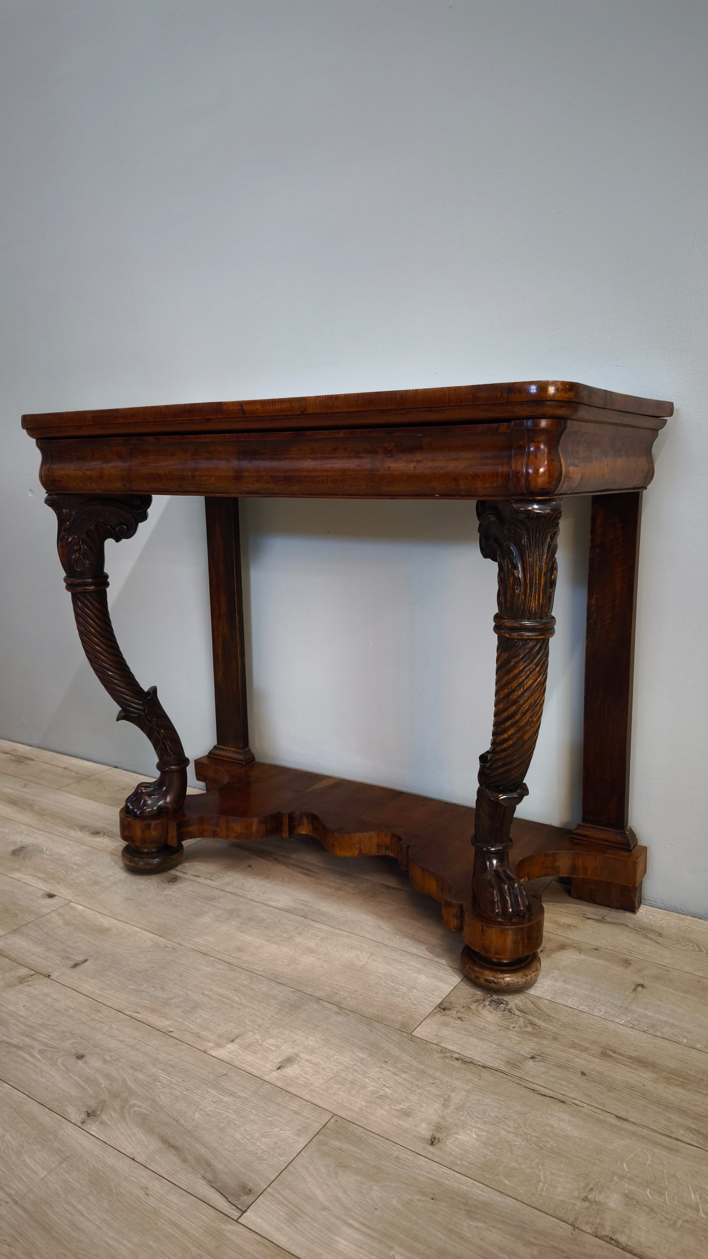 81537 Antica console in legno con cassetti