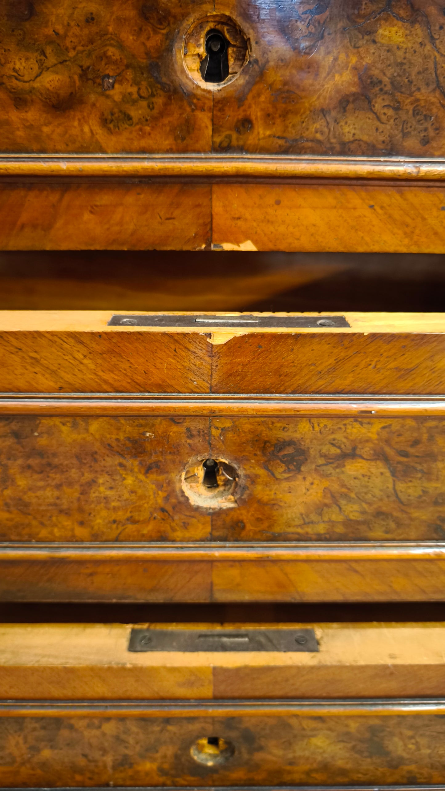 81531 Settimino in legno impiallacciato