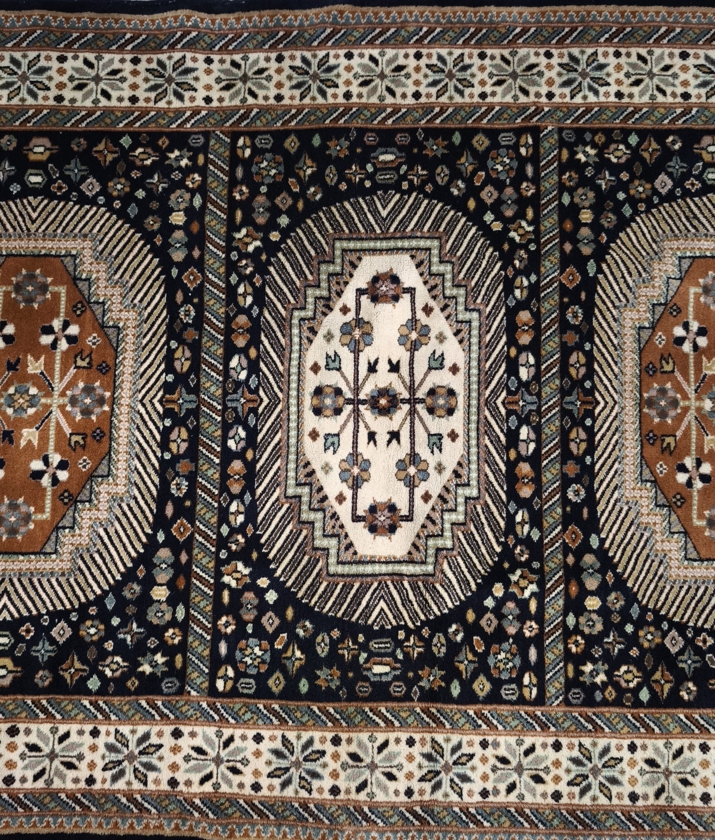 81556 Tappeto Iraniano con decorazione floreale