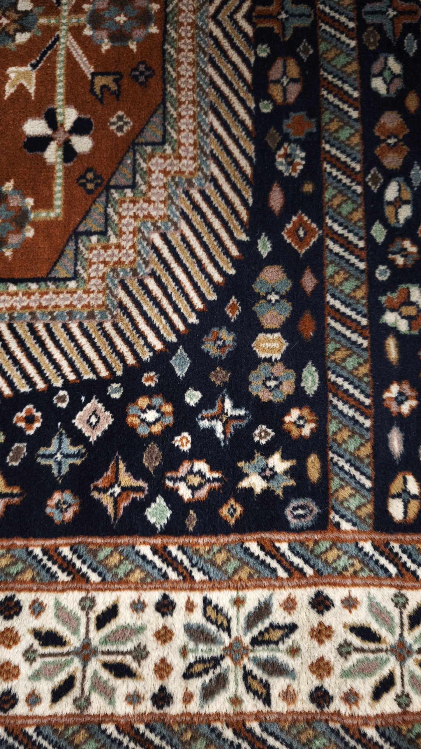 81556 Tappeto Iraniano con decorazione floreale