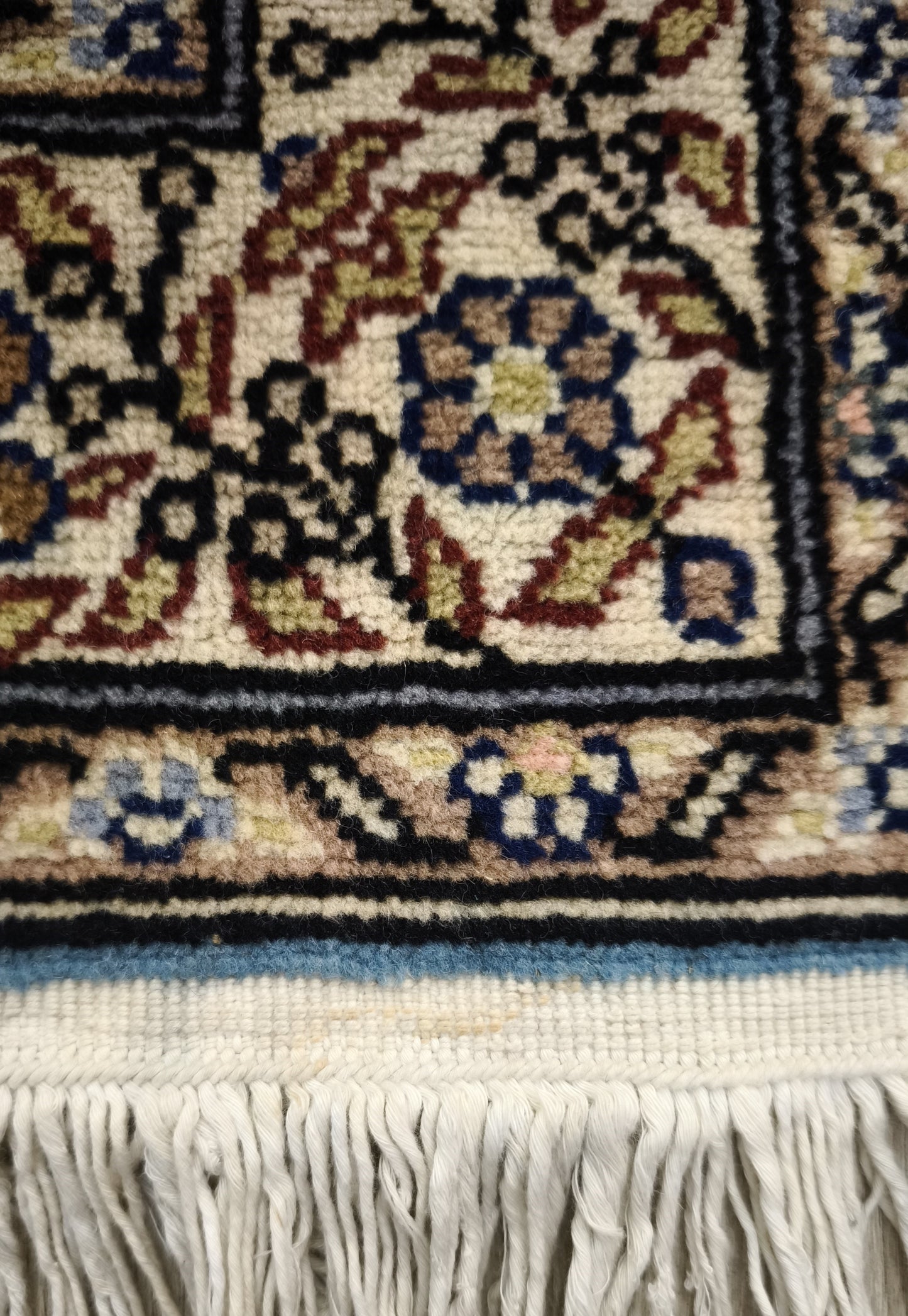 81559 Tappeto persiano con decorazione floreale