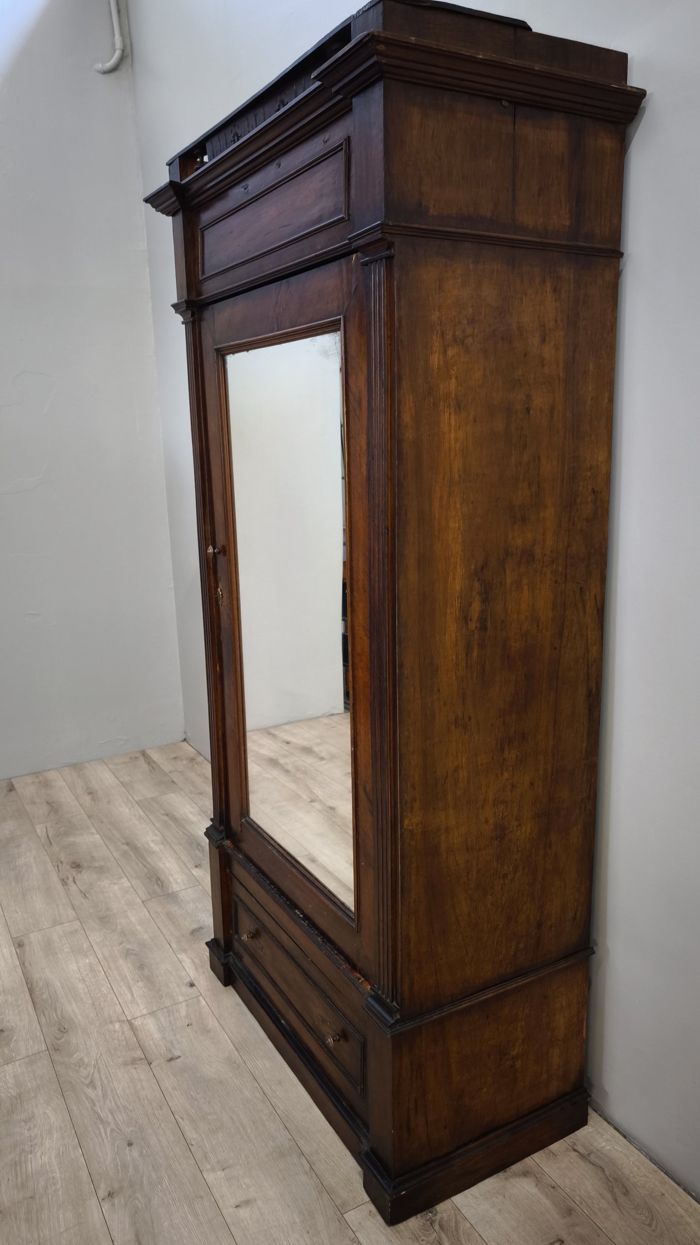 81534 Armadio in legno un' anta a specchio