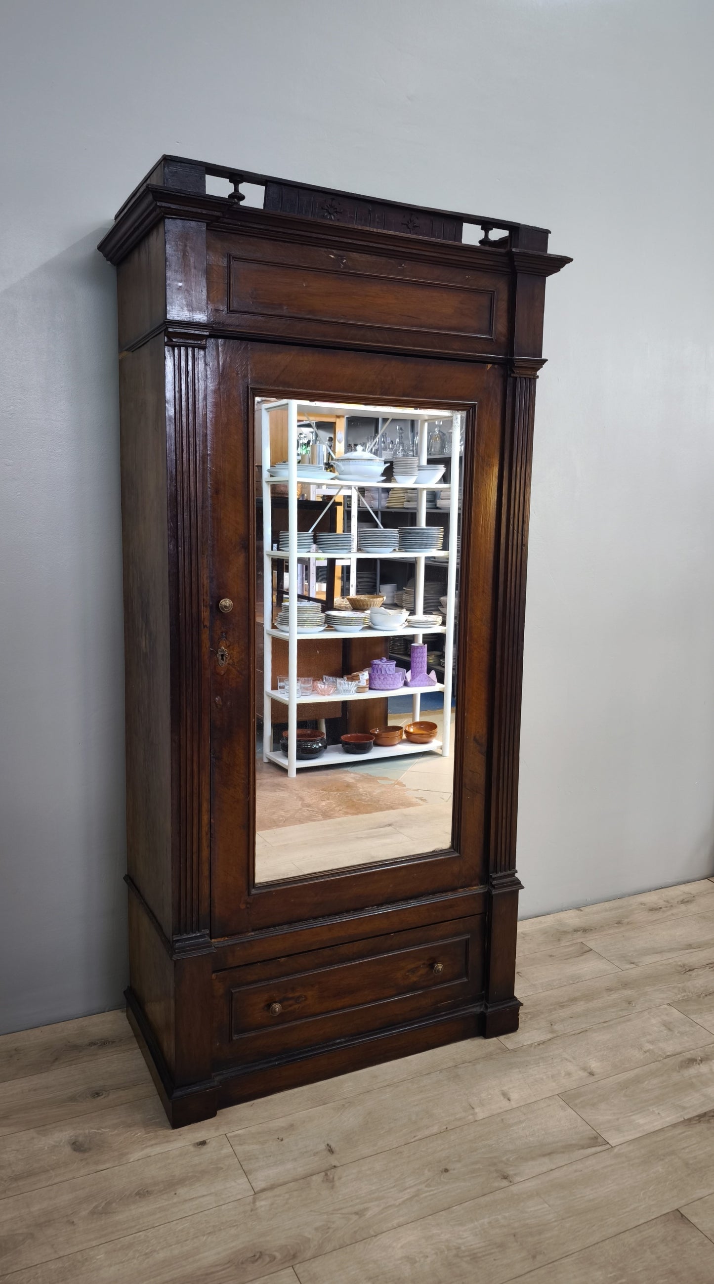 81534 Armadio in legno un' anta a specchio
