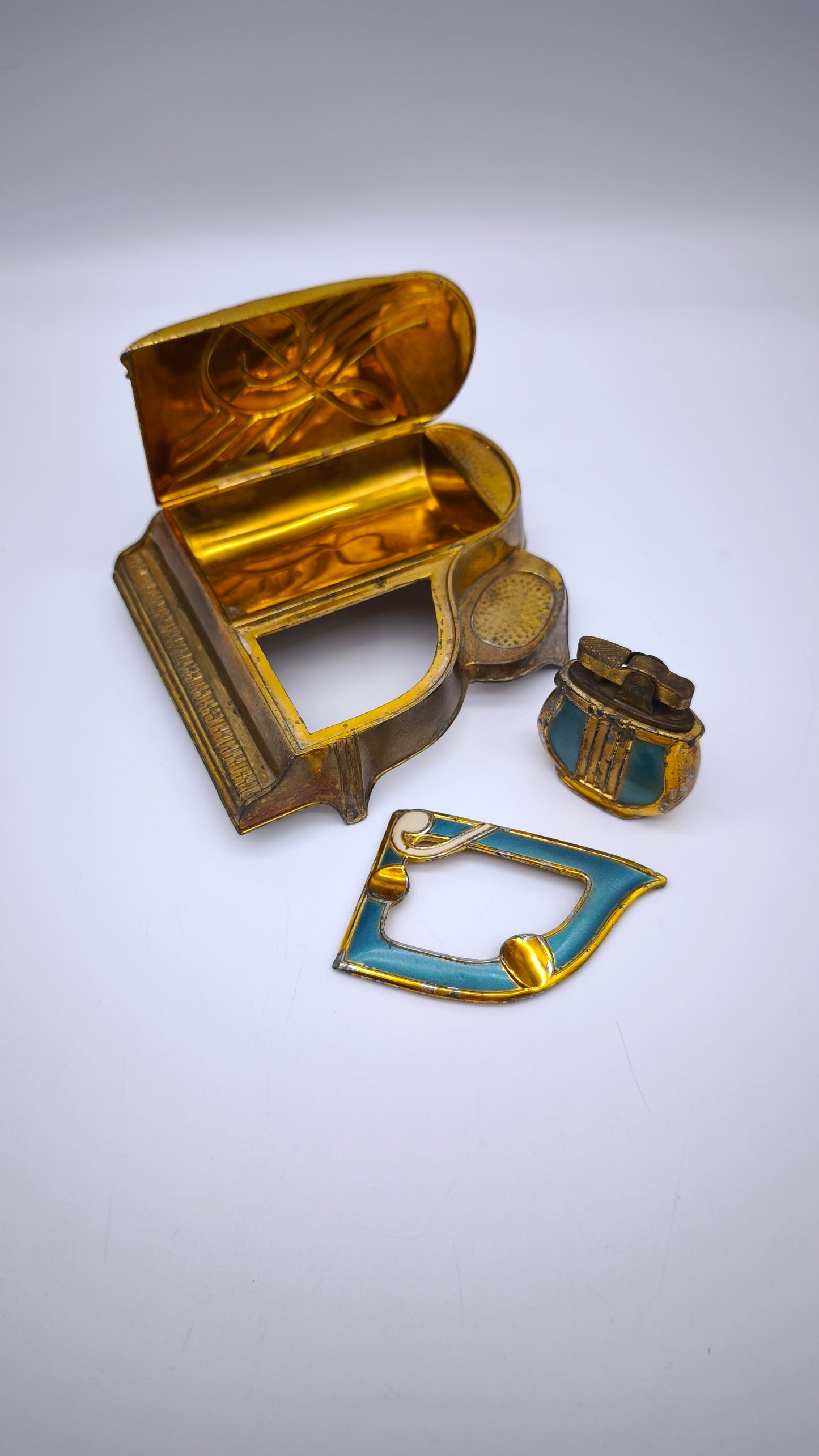 81640 Set fumo da tavolo forma pianoforte, anni '70