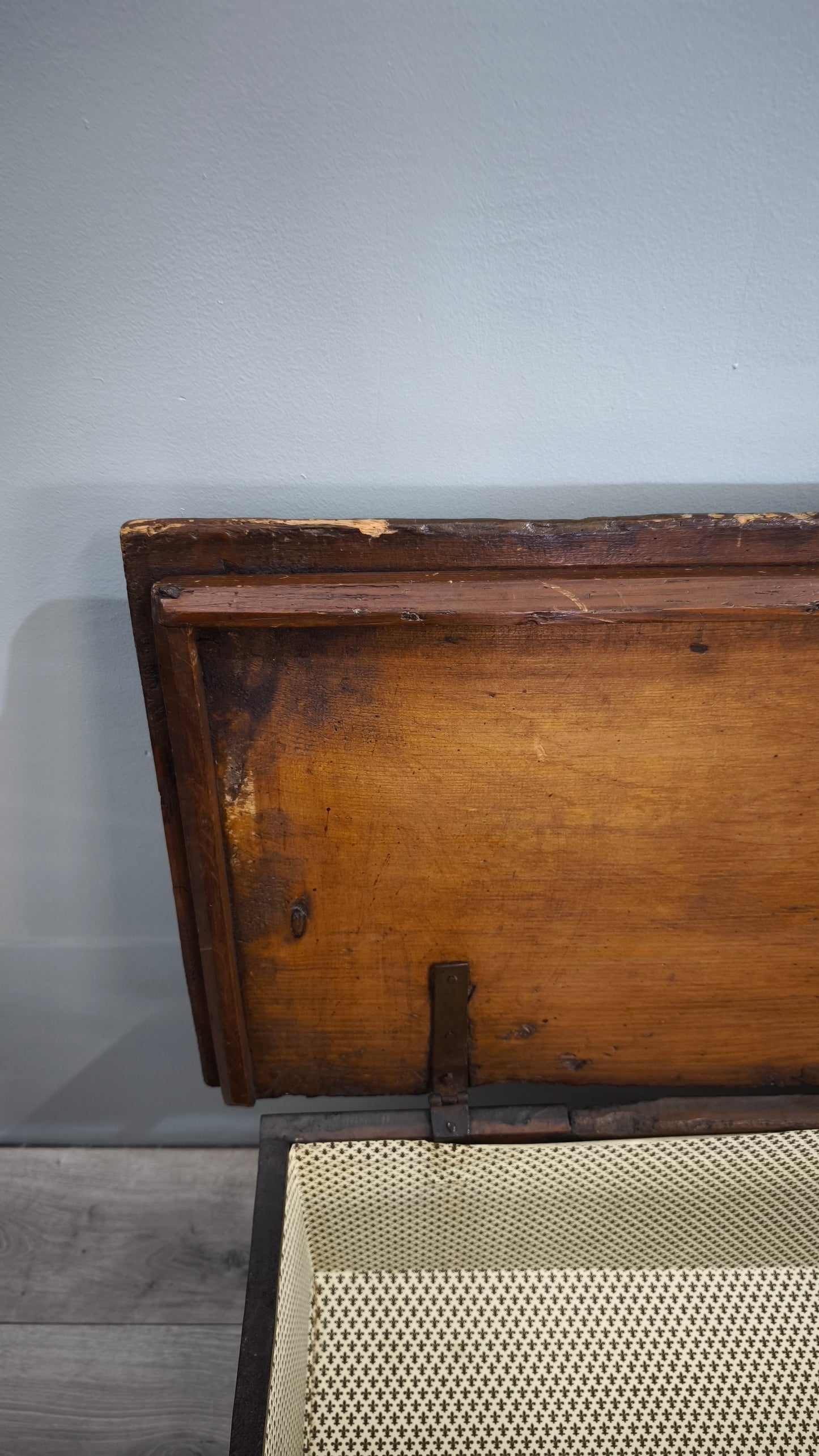 81660 Cassapanca arte povera in legno massello