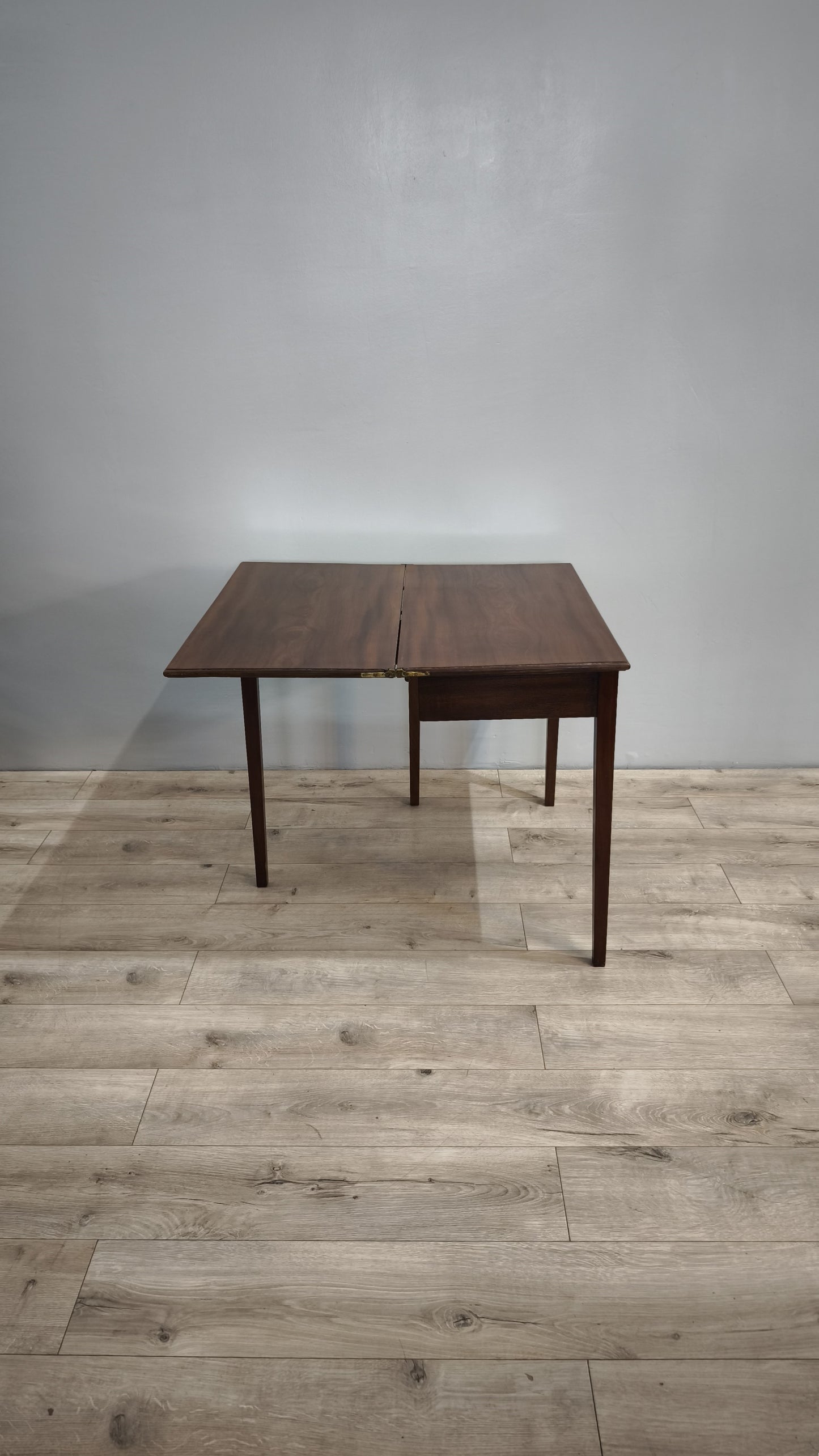 81661 Tavolo da gioco in legno