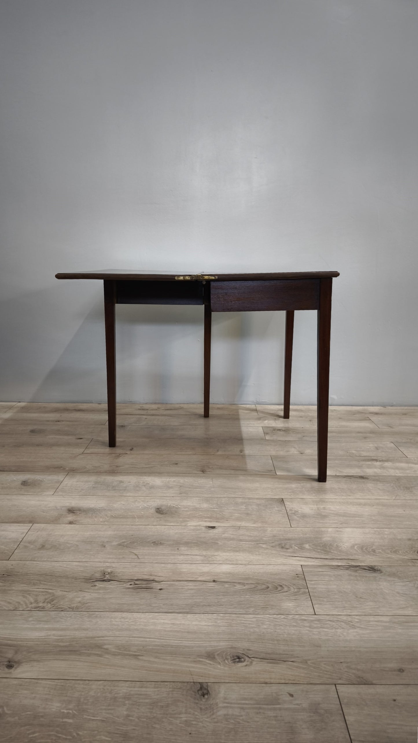 81661 Tavolo da gioco in legno